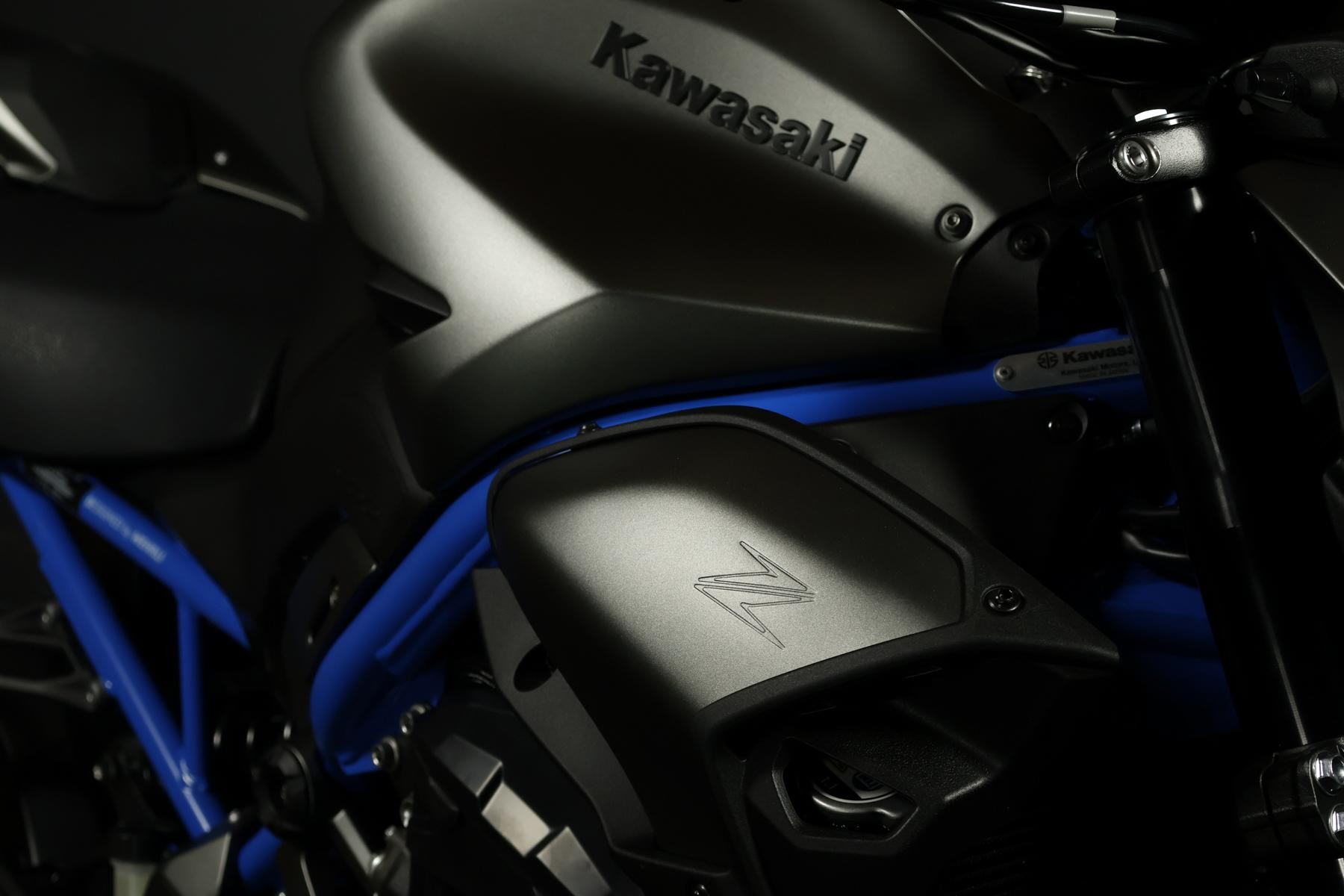KAWASAKI KAWASAKI Z 900 (91/70/35 KW) *Blue Lagoon* Level 3-image-4