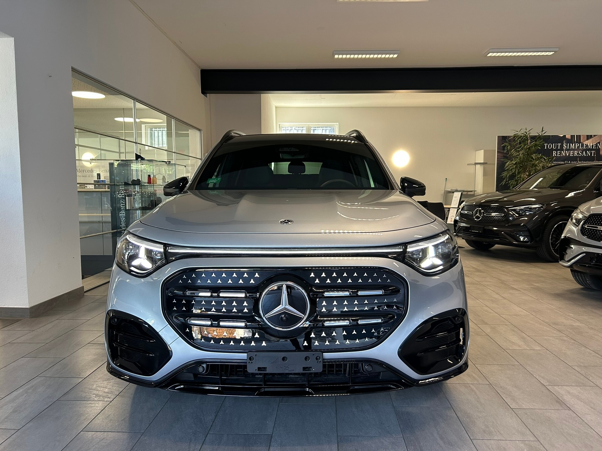 MERCEDES-BENZ GLB 350 85kWh EQ AMG Line 4Matic-showroom-element-1