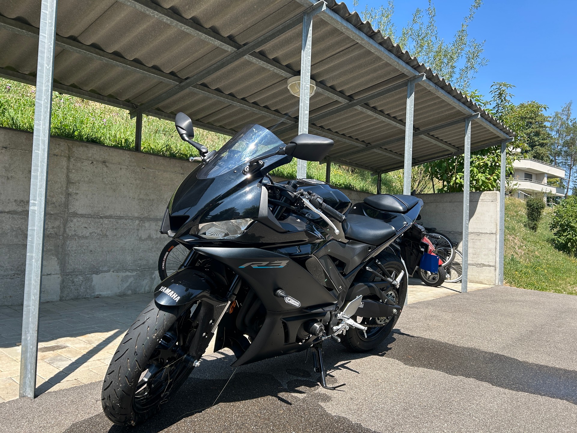 YAMAHA YZF-R3-image-0