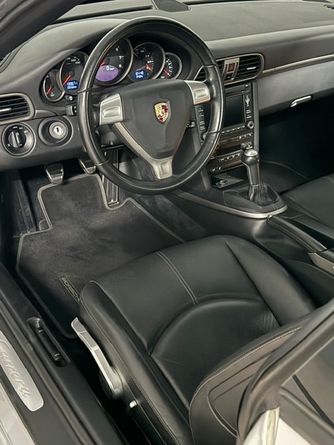 PORSCHE 911 Coupé 3.6 Carrera-image-7