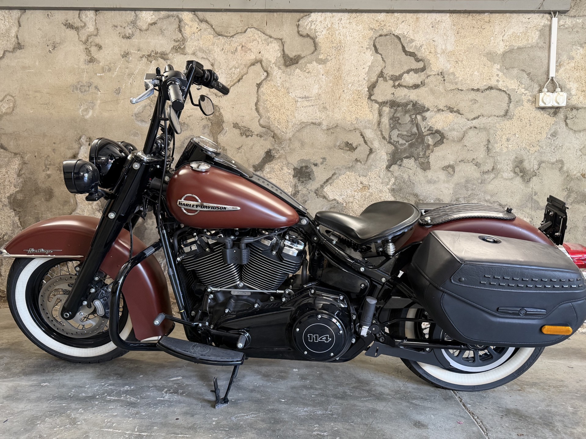 HARLEY-DAVIDSON FLHCS Heritage Classic 114 ABS-image-1