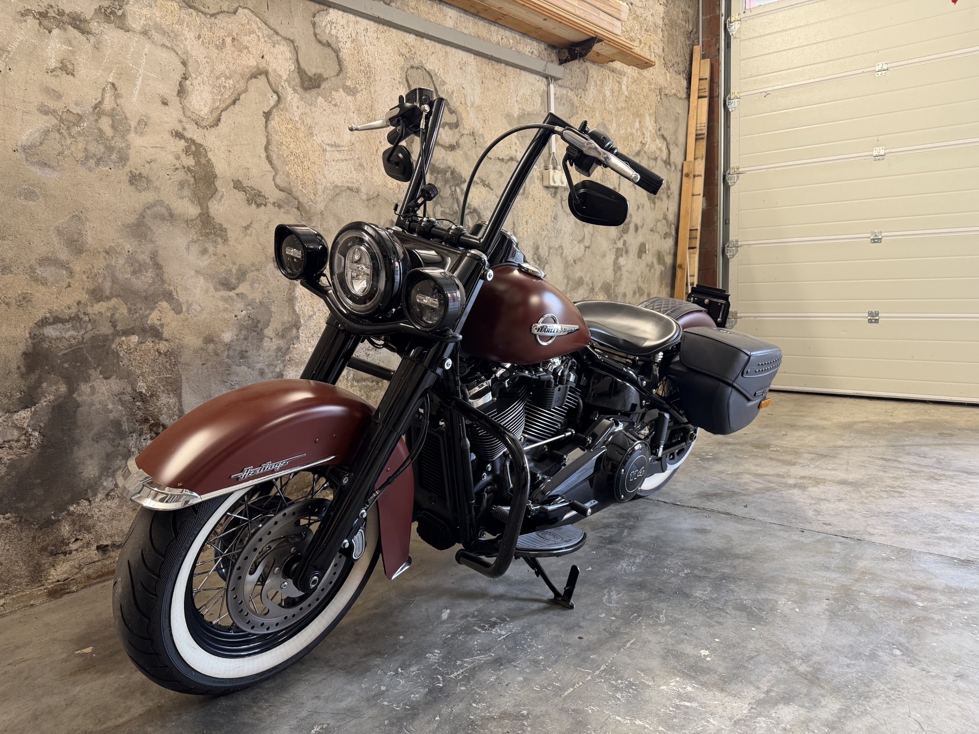 HARLEY-DAVIDSON FLHCS Heritage Classic 114 ABS-image-2
