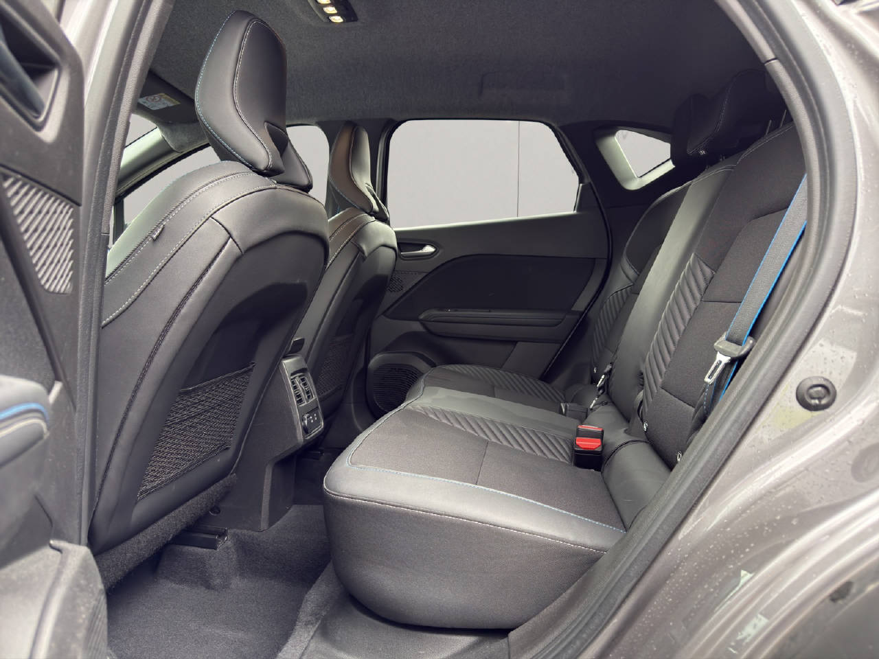 RENAULT Captur 1.3 TCe 160 esprit Alpine EDC-image-10