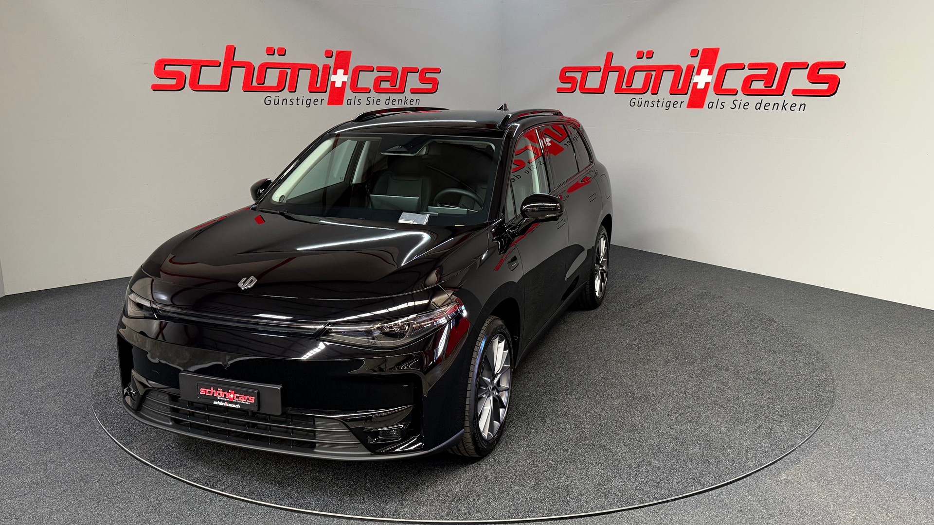 LEAPMOTOR C10 REEV 28kWh Design-showroom-element-1