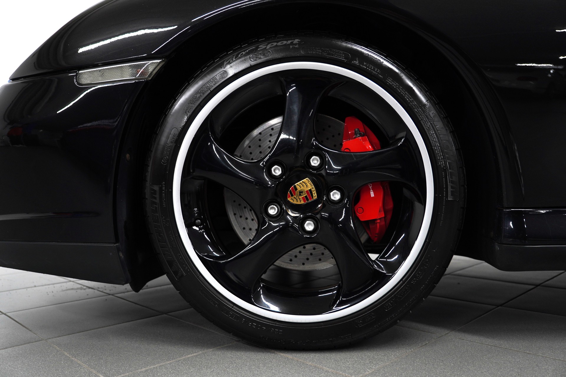 PORSCHE 911 Carrera 4 S-image-8