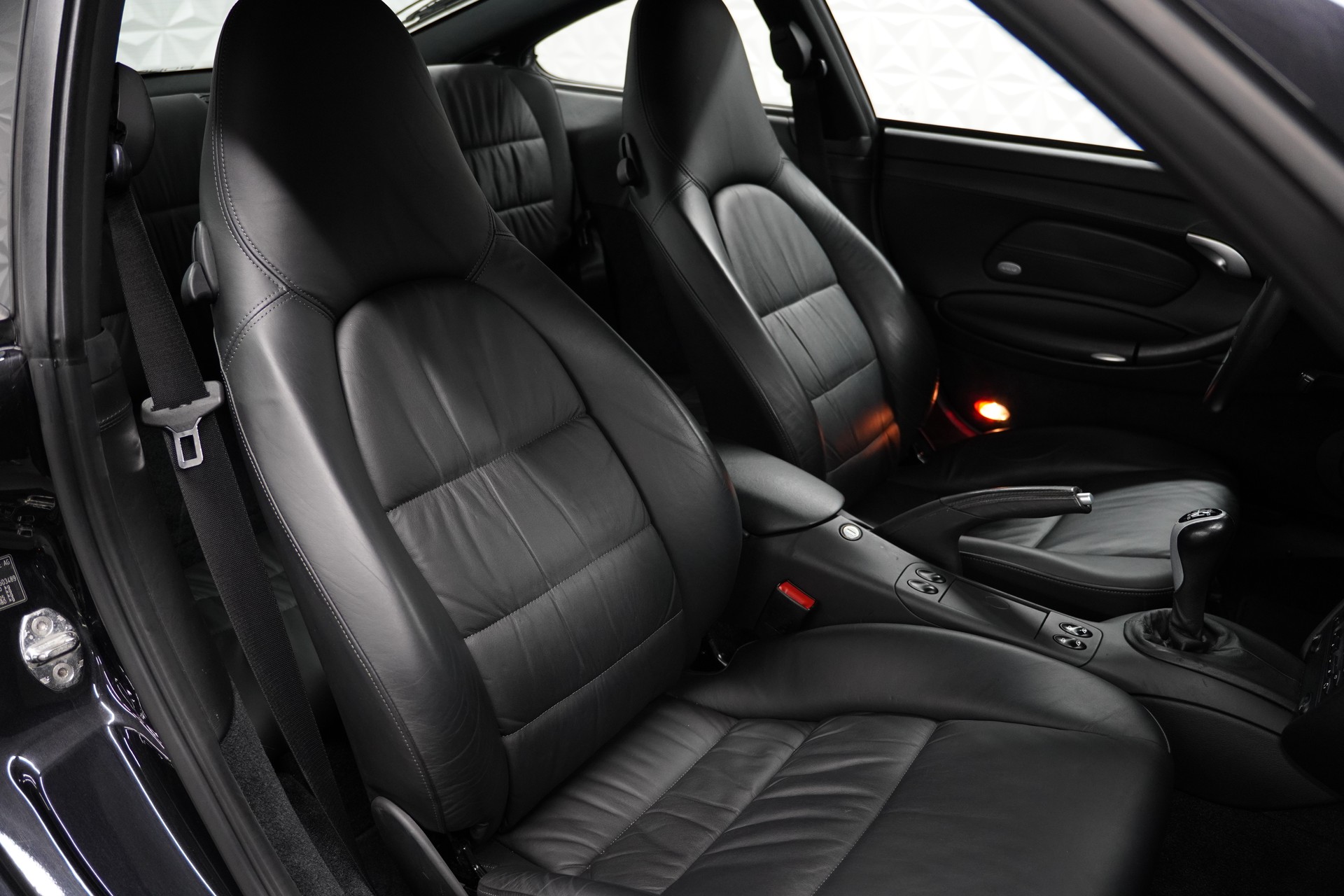 PORSCHE 911 Carrera 4 S-image-11