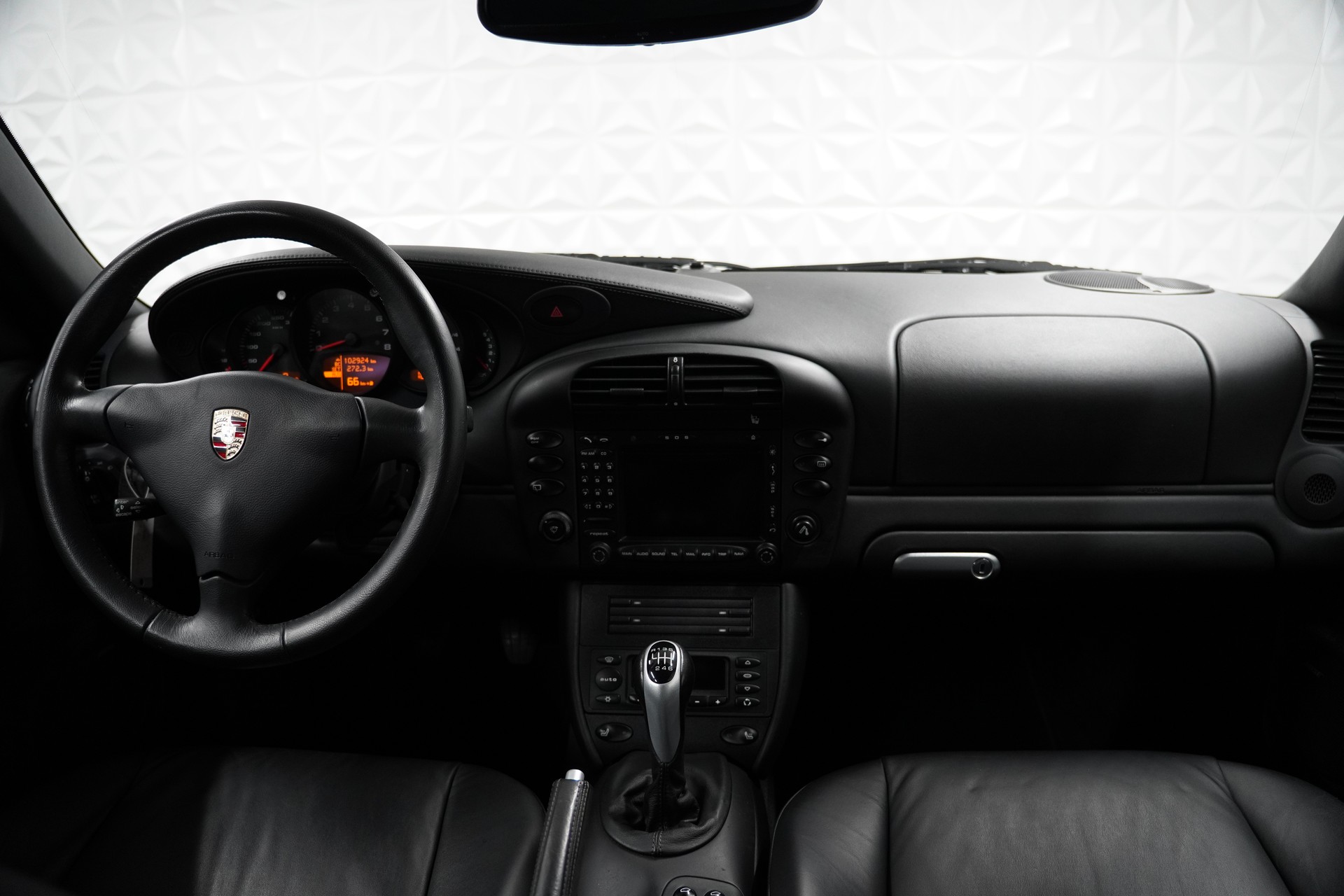 PORSCHE 911 Carrera 4 S-image-12