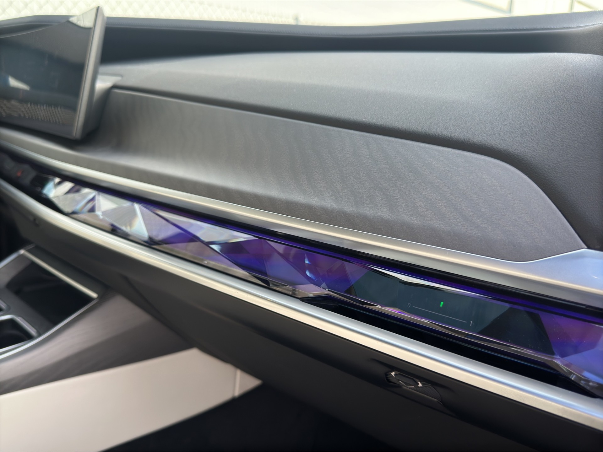 BMW 750e xDrive Steptronic-image-51