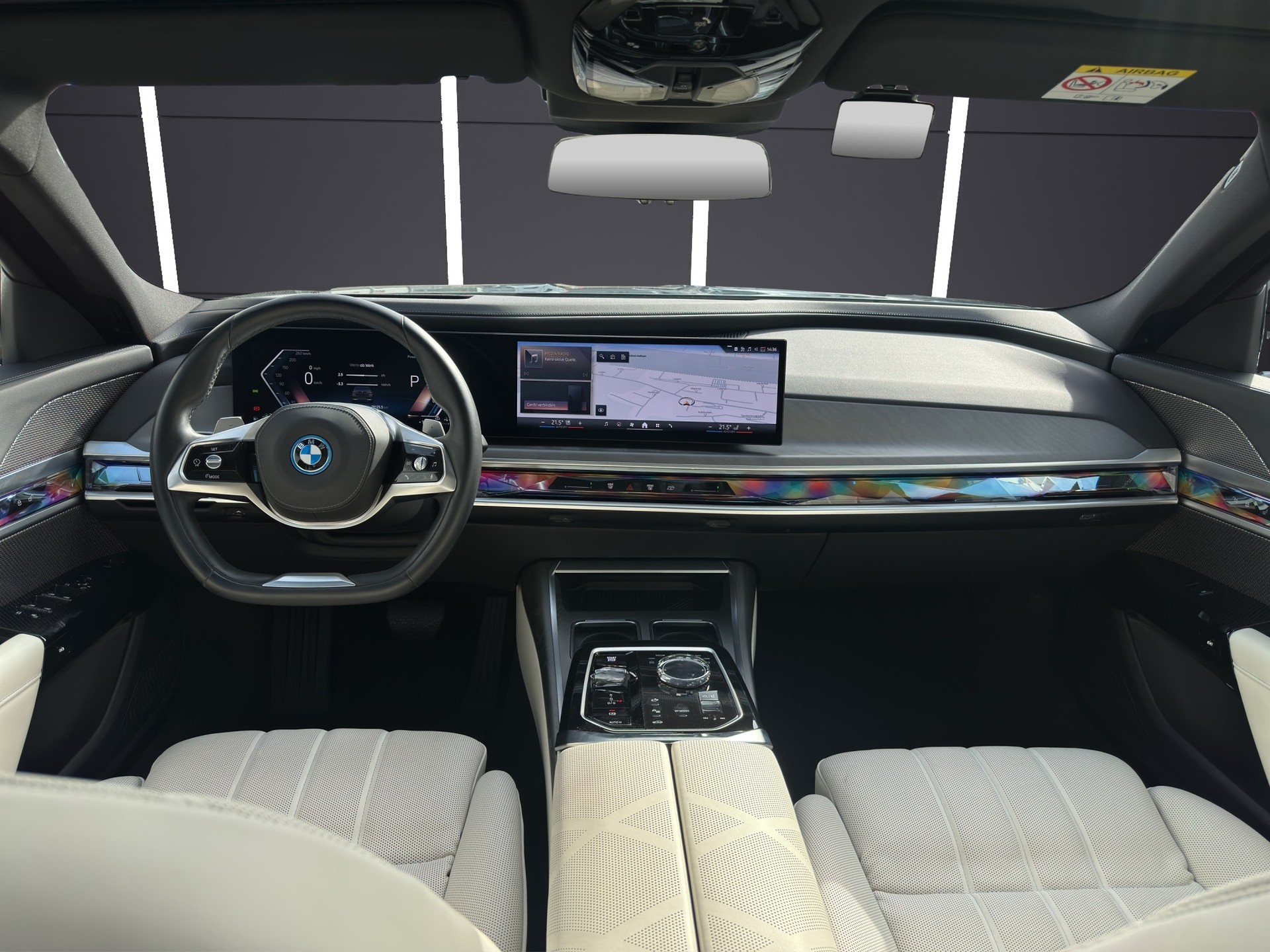 BMW 750e xDrive Steptronic-image-14