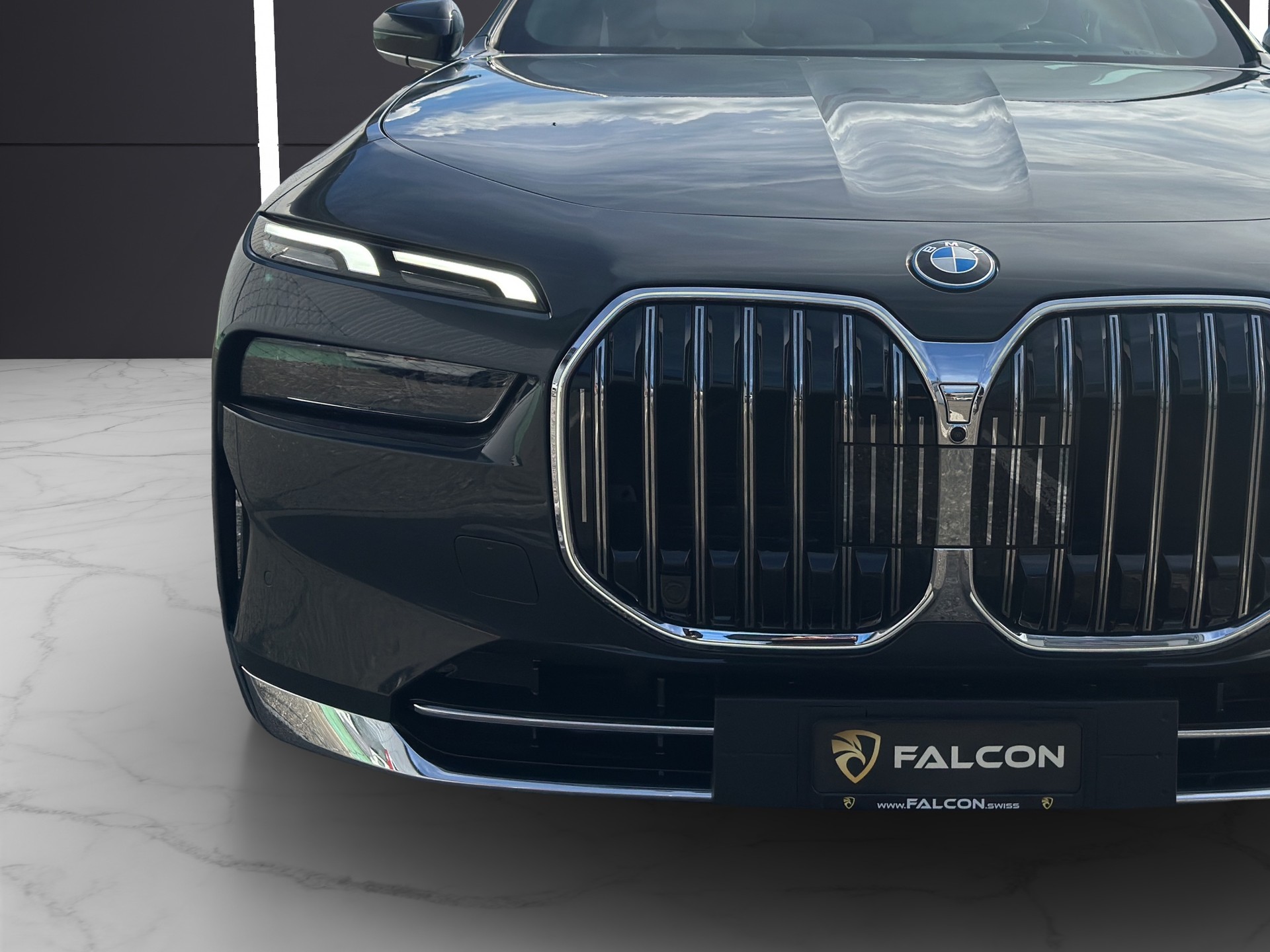 BMW 750e xDrive Steptronic-image-60
