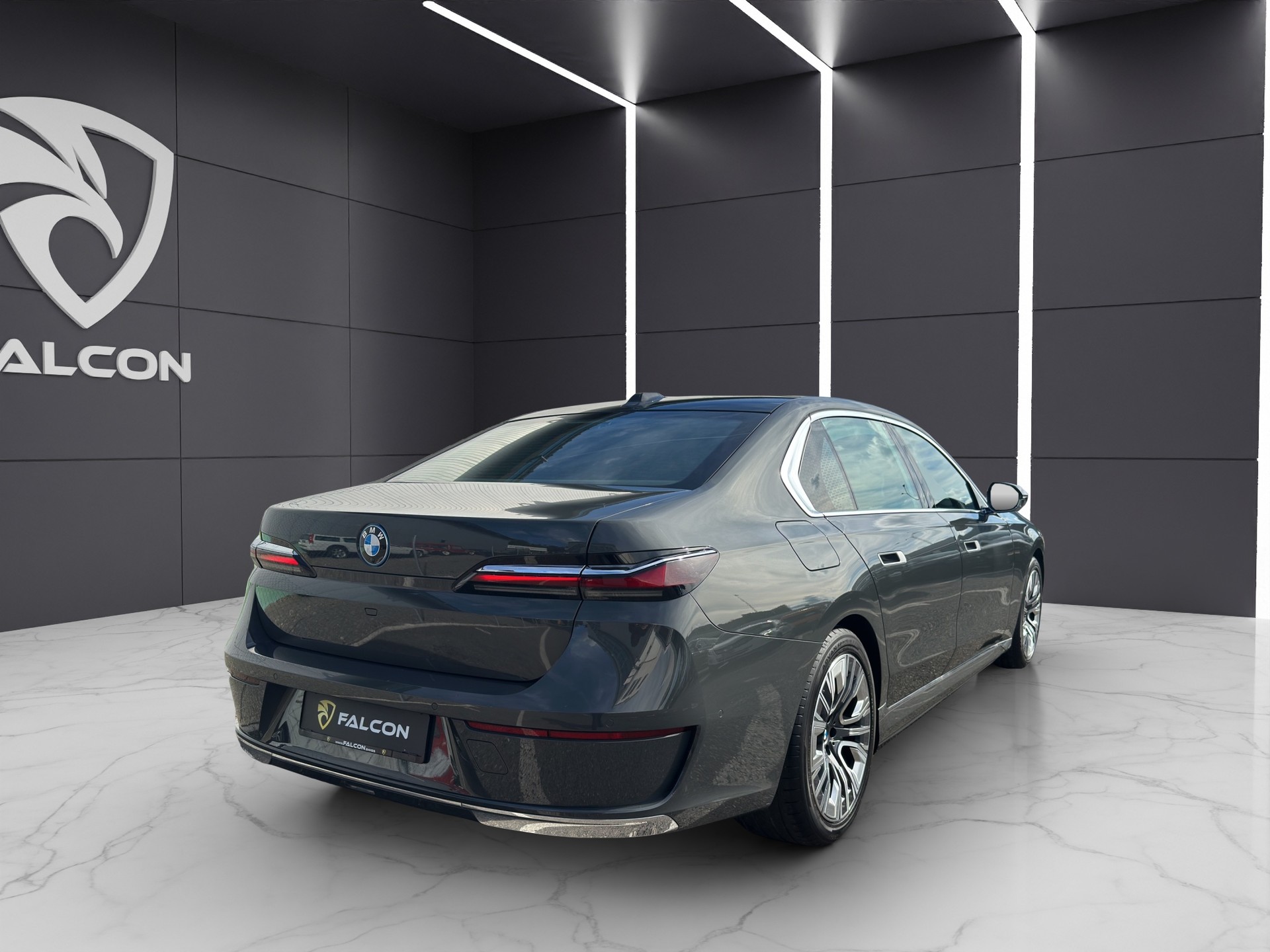 BMW 750e xDrive Steptronic-image-5