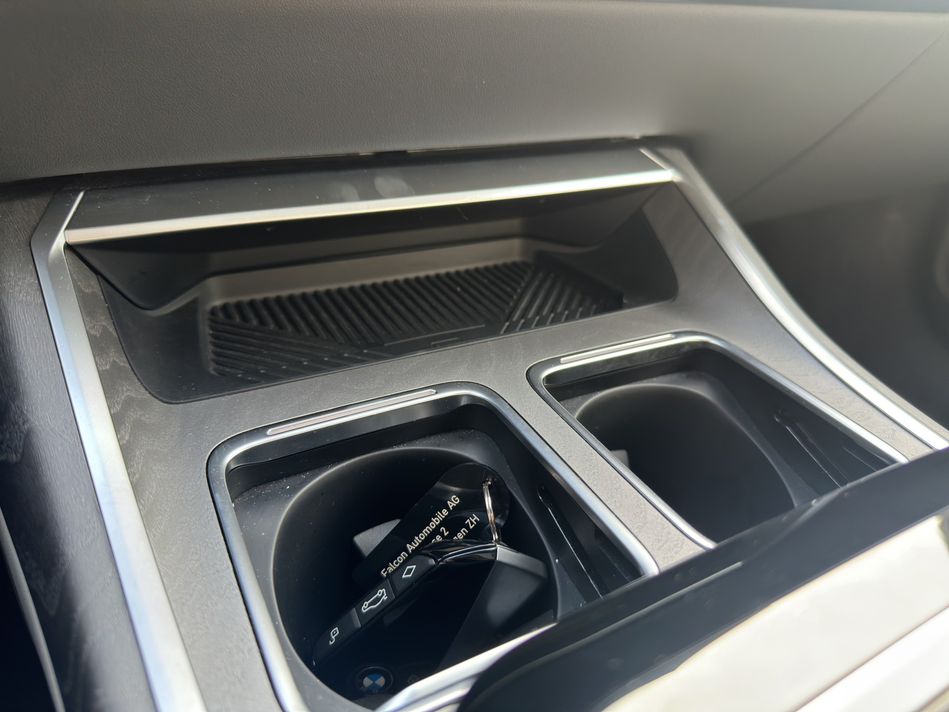 BMW 750e xDrive Steptronic-image-23