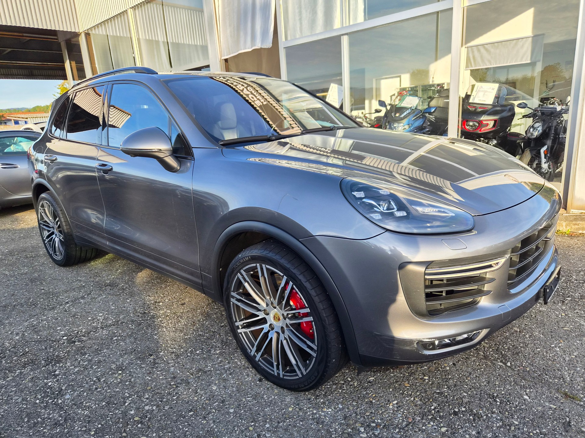 PORSCHE Cayenne Turbo