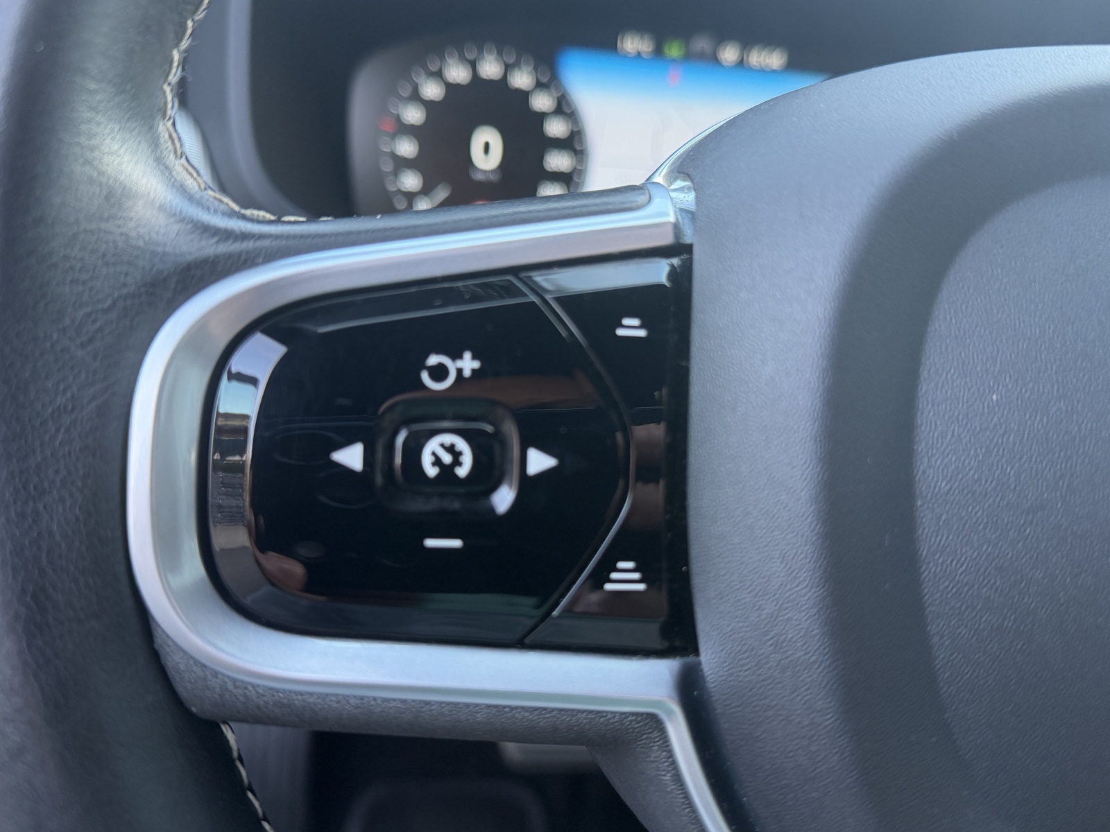 VOLVO V90 2.0 B4 Core-image-19