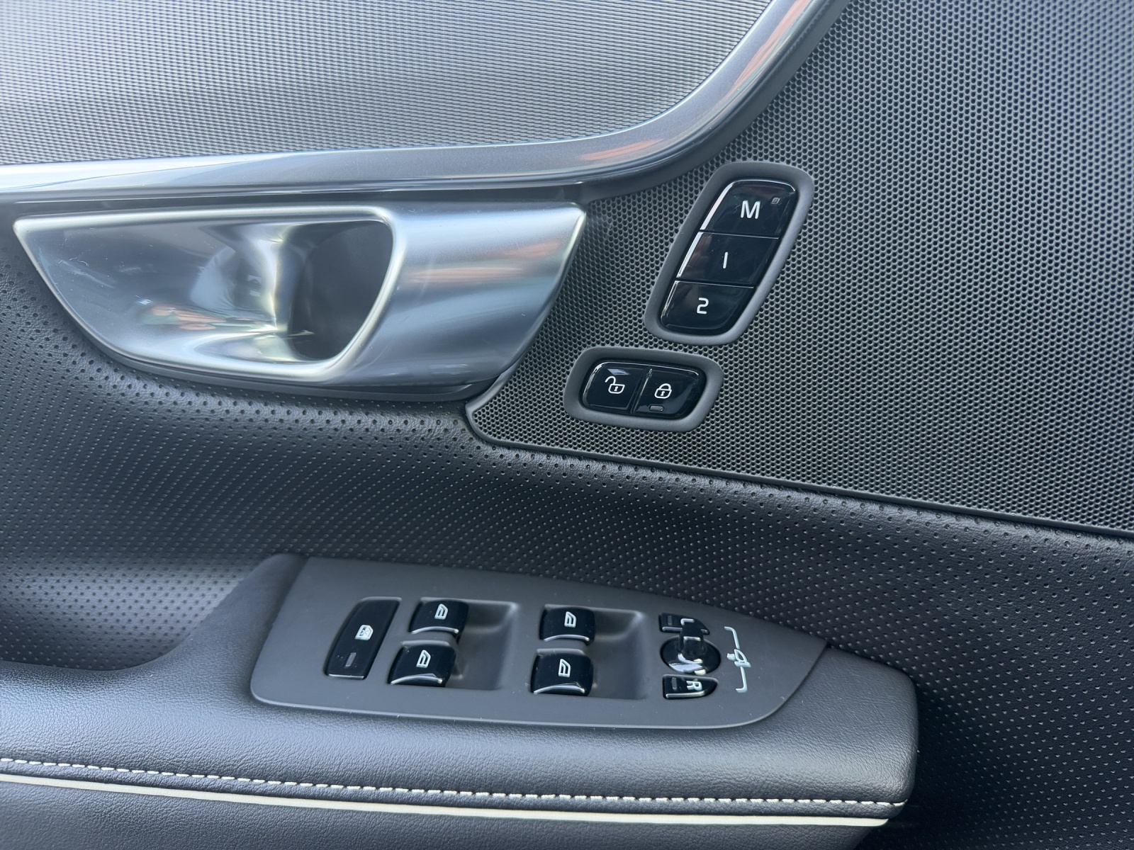 VOLVO V90 2.0 B4 Core-image-18