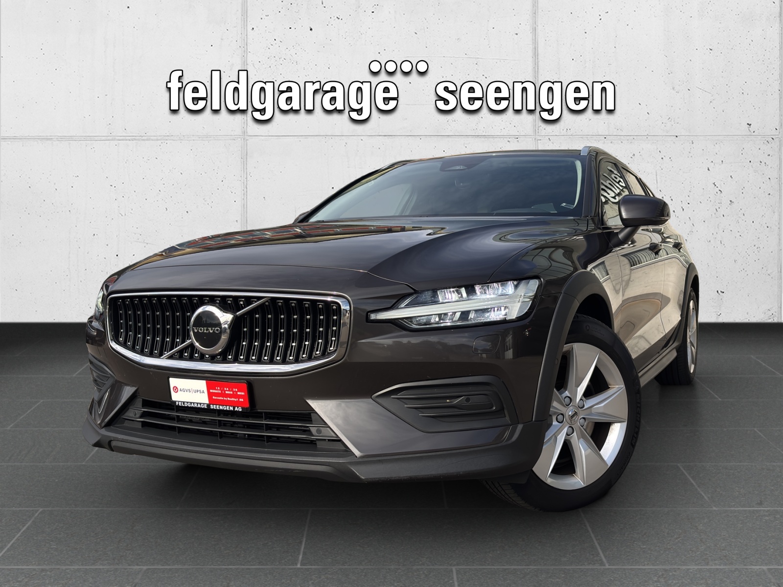 VOLVO V60 Cross Country B4 Mild Hybrid Core AWD Geartronic mit Standheizung & Winterräder