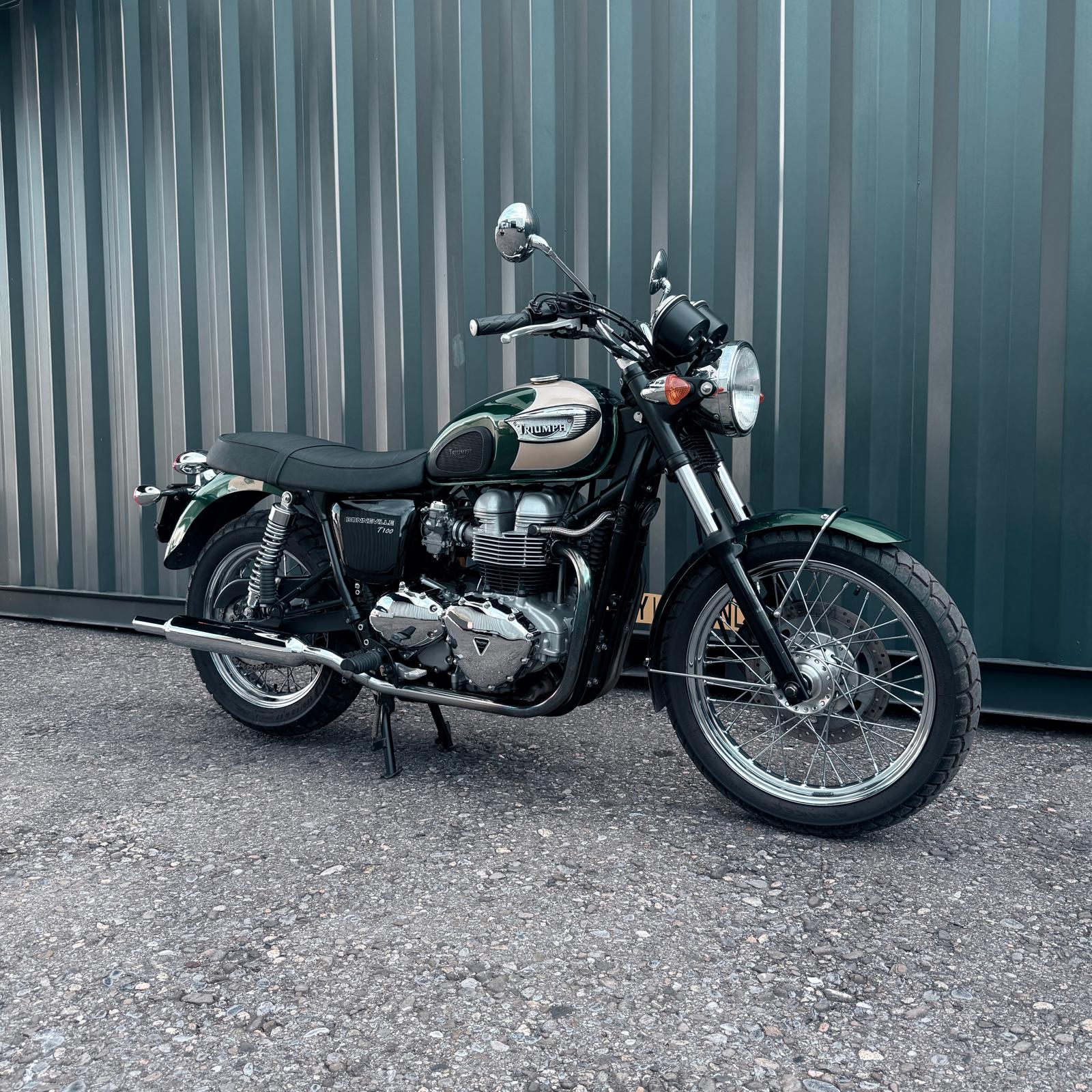 TRIUMPH Bonneville 800 T 100-image-9