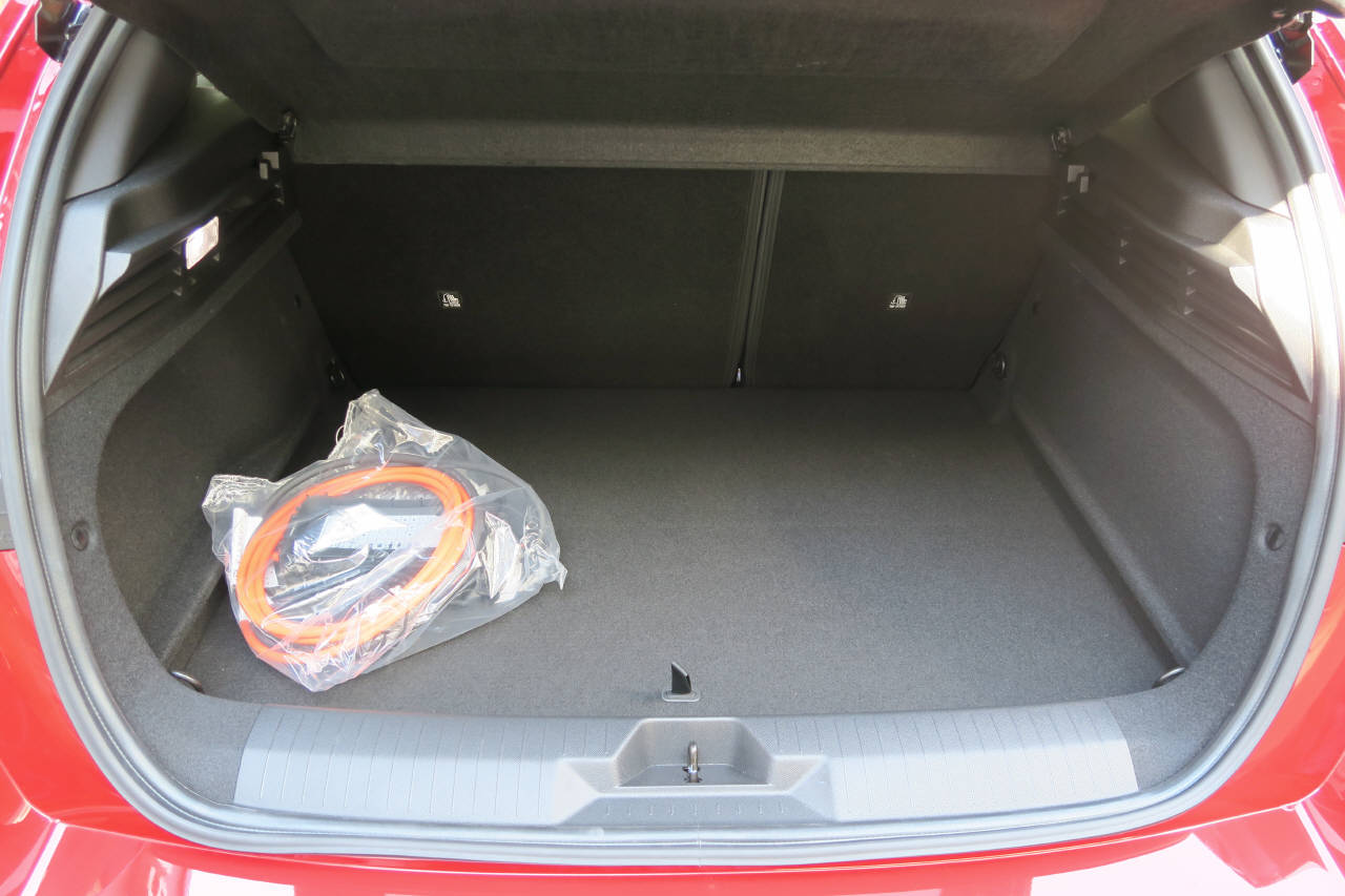 OPEL Astra 1.6 T PHEV 180 Swiss-image-14