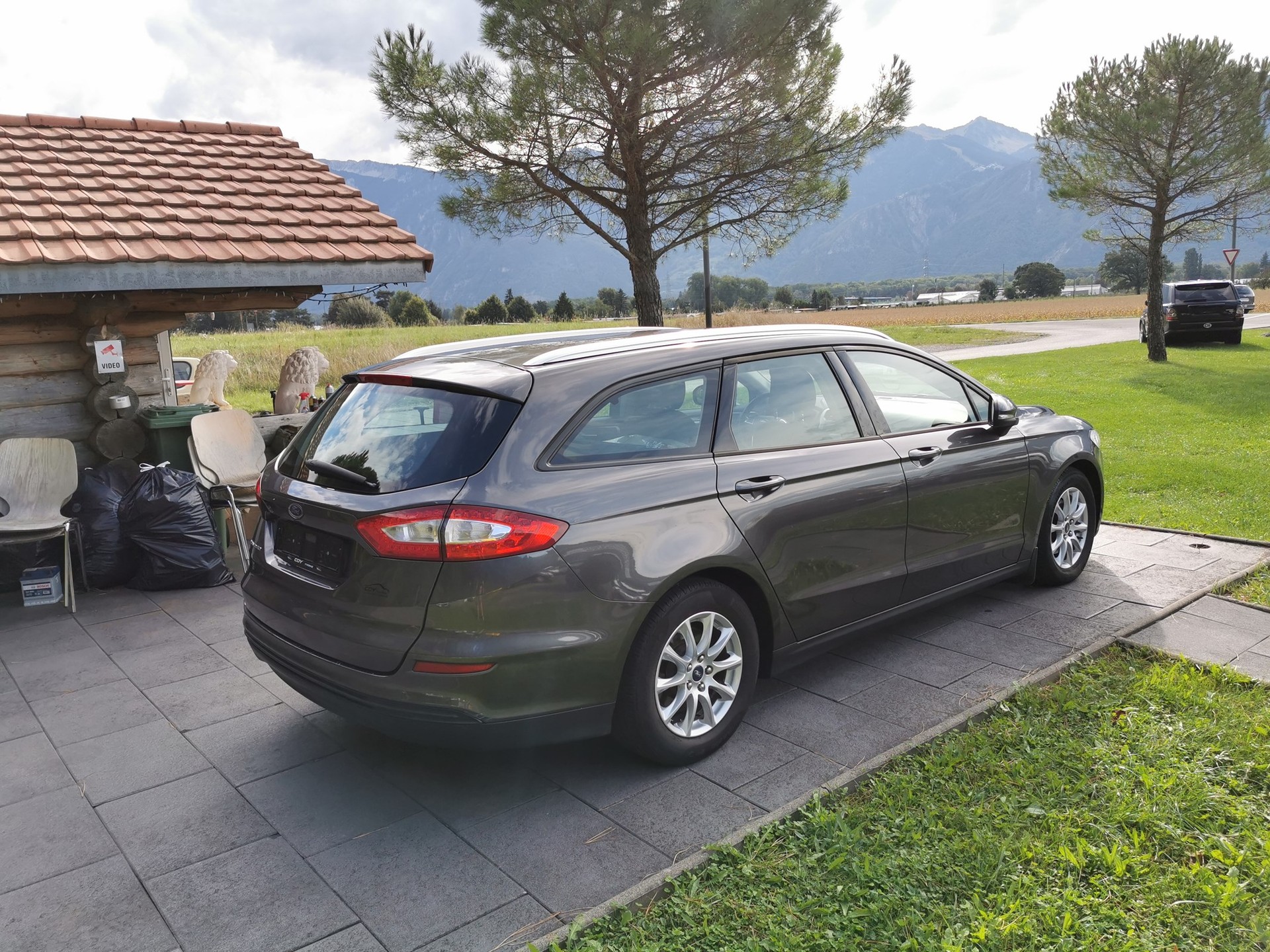 FORD Mondeo 2.0 TDCi Trend PowerShift-image-3