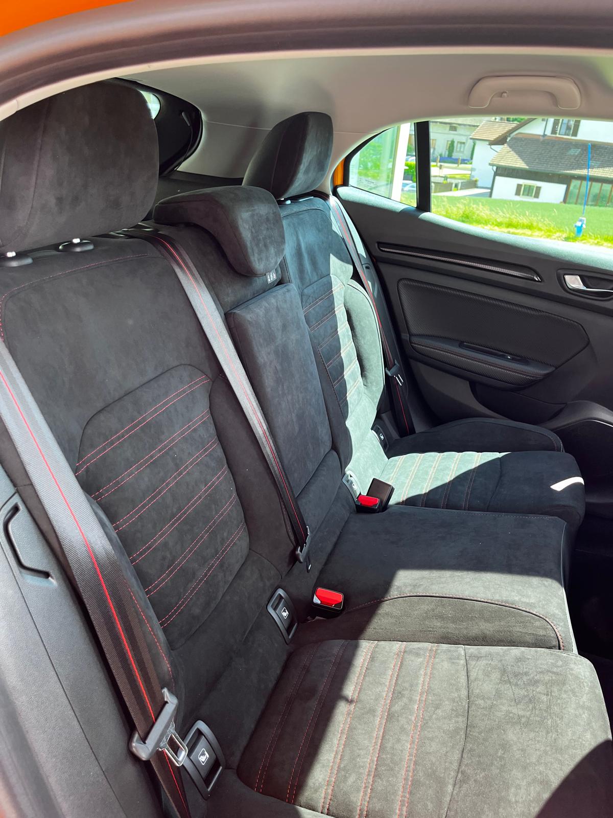 RENAULT Mégane R.S. Ultime 300 EDC-image-7