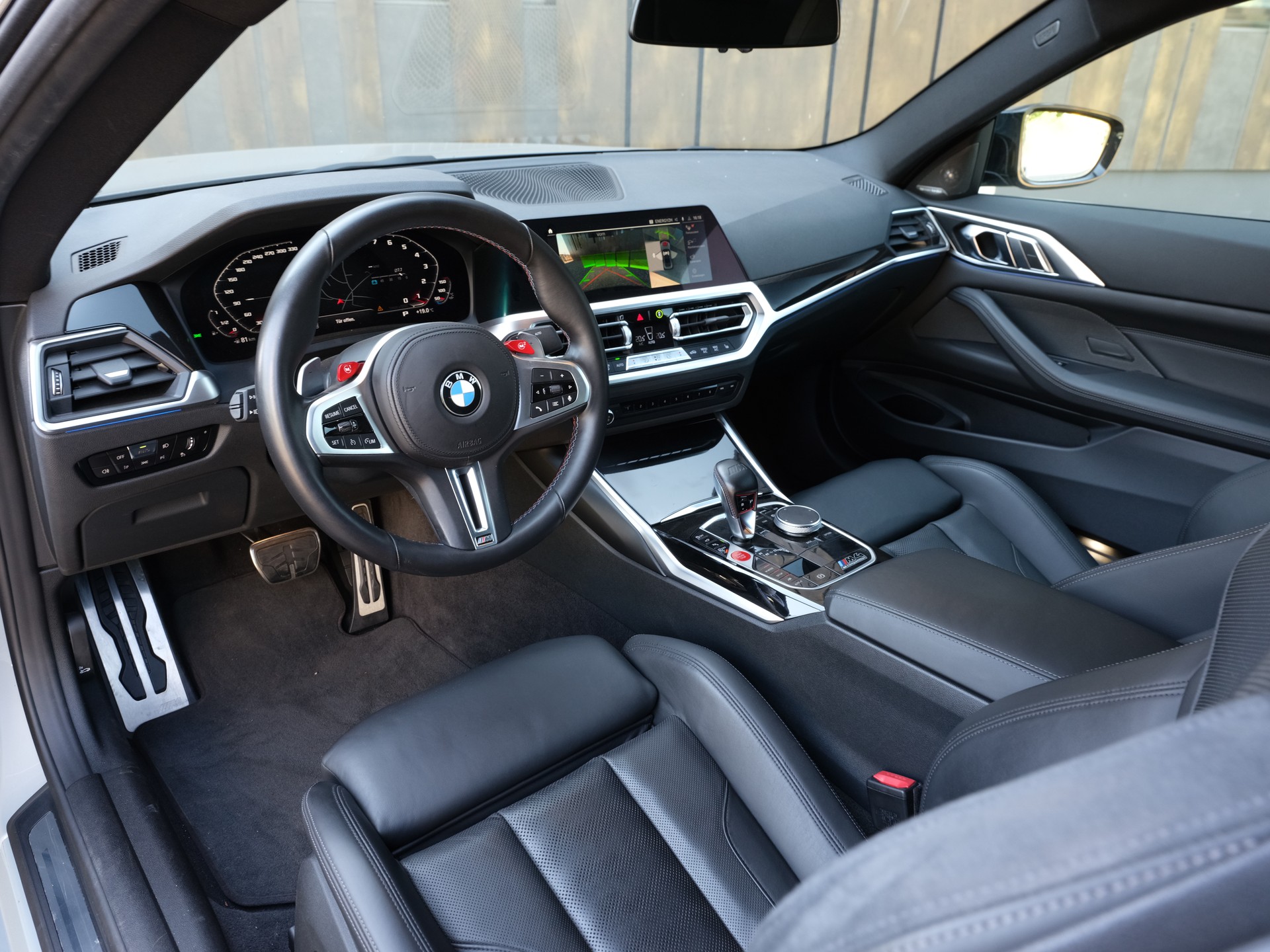 BMW M4 Coupé Competition M xDrive-image-13
