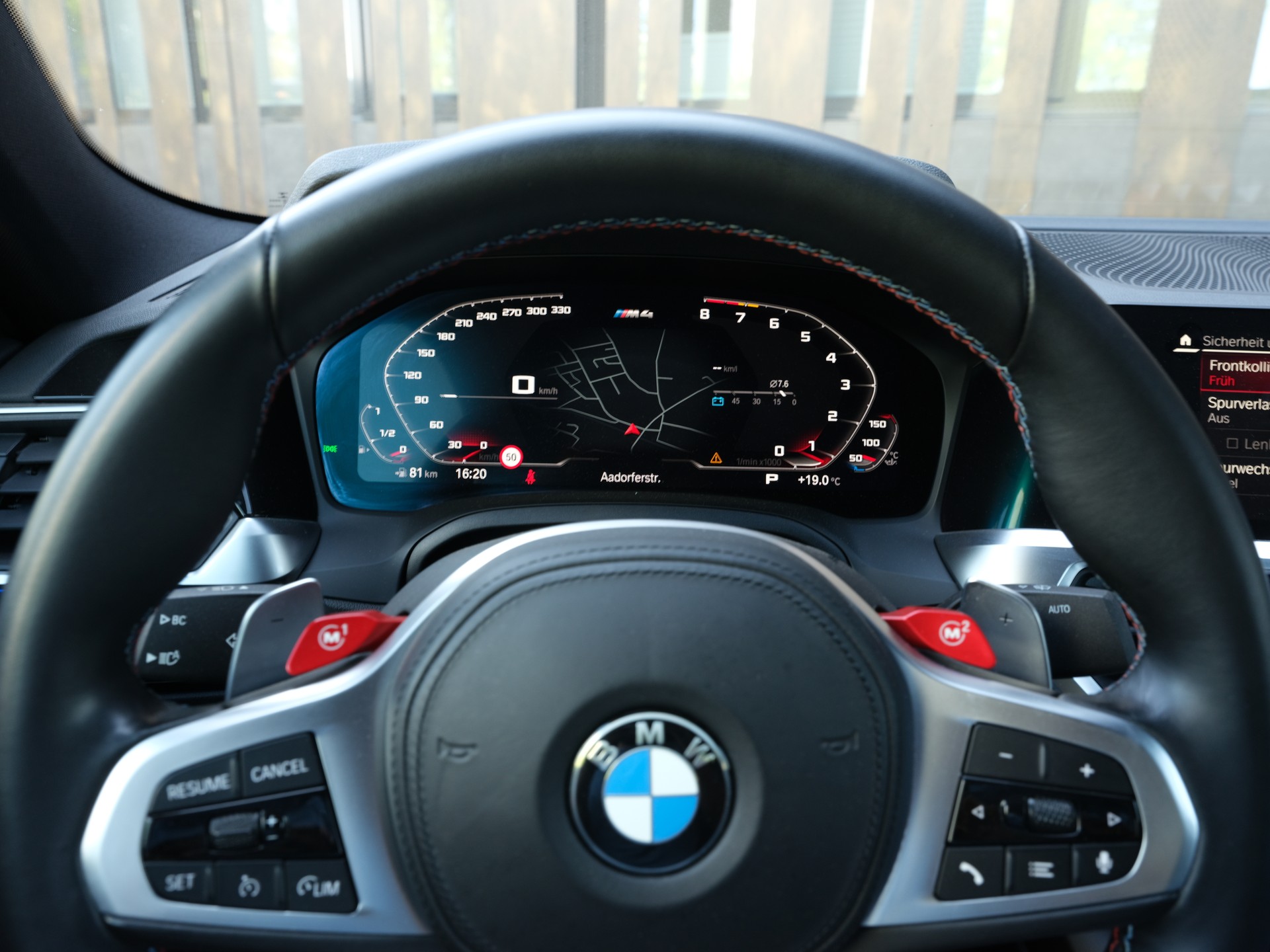 BMW M4 Coupé Competition M xDrive-image-14
