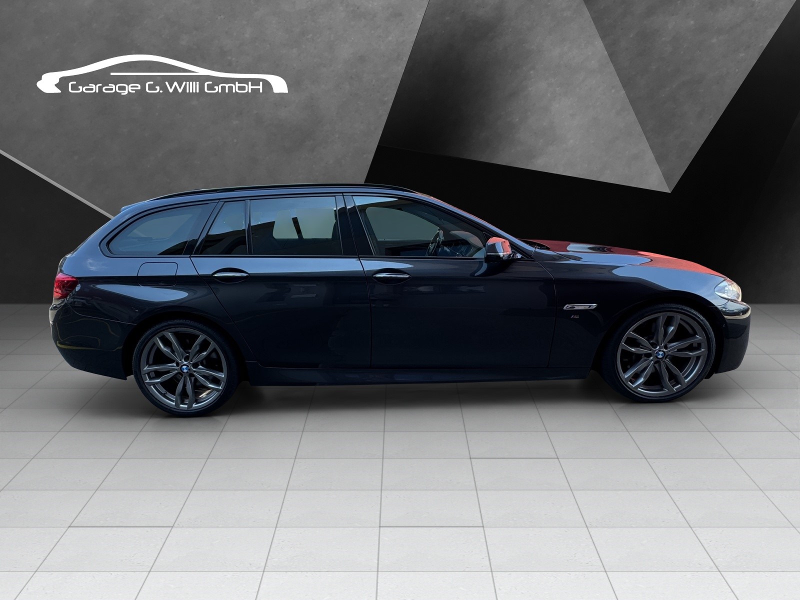 BMW M550d Touring xDrive Steptronic-showroom-element-3