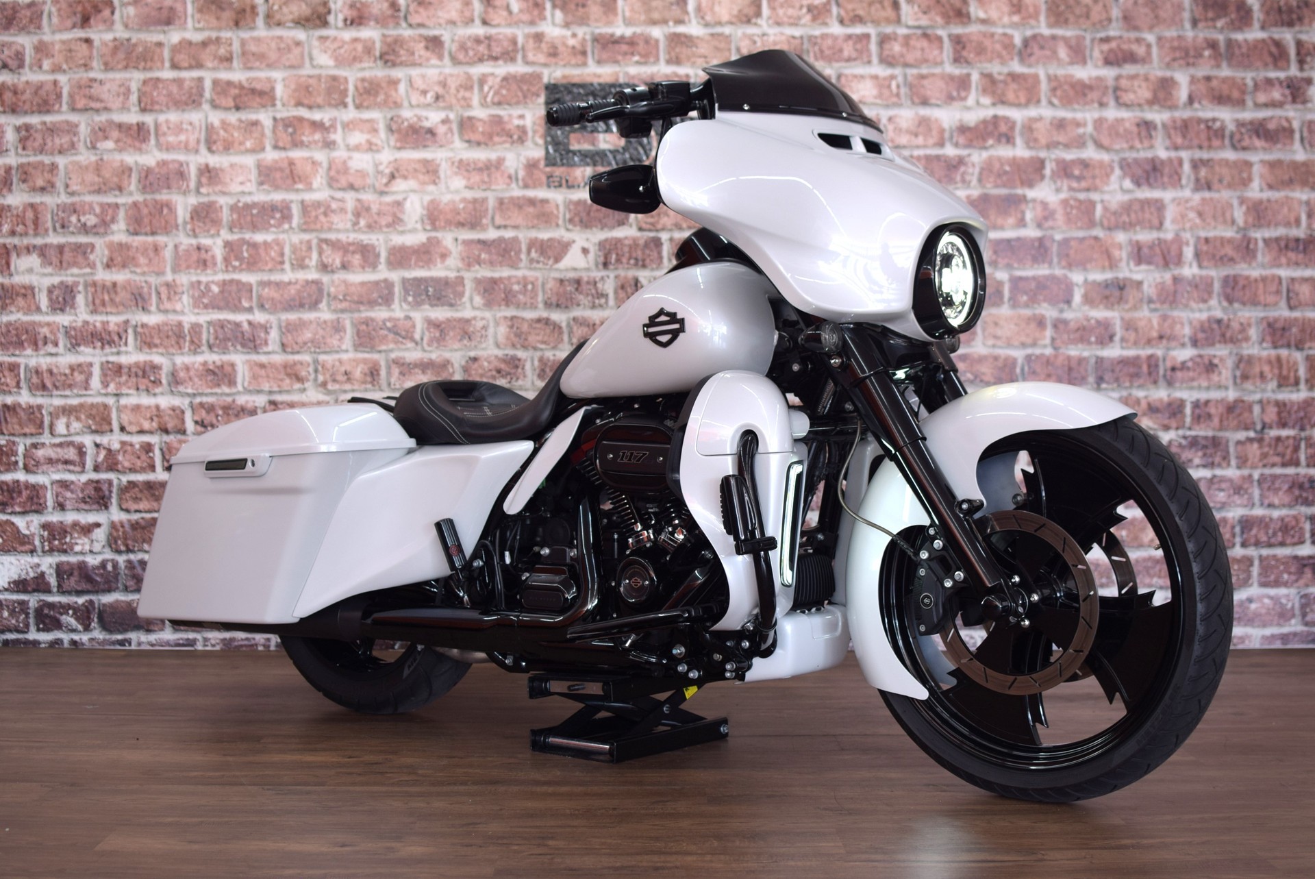 HARLEY-DAVIDSON FLHXSE Street Glide ABS CVO 117-image-1
