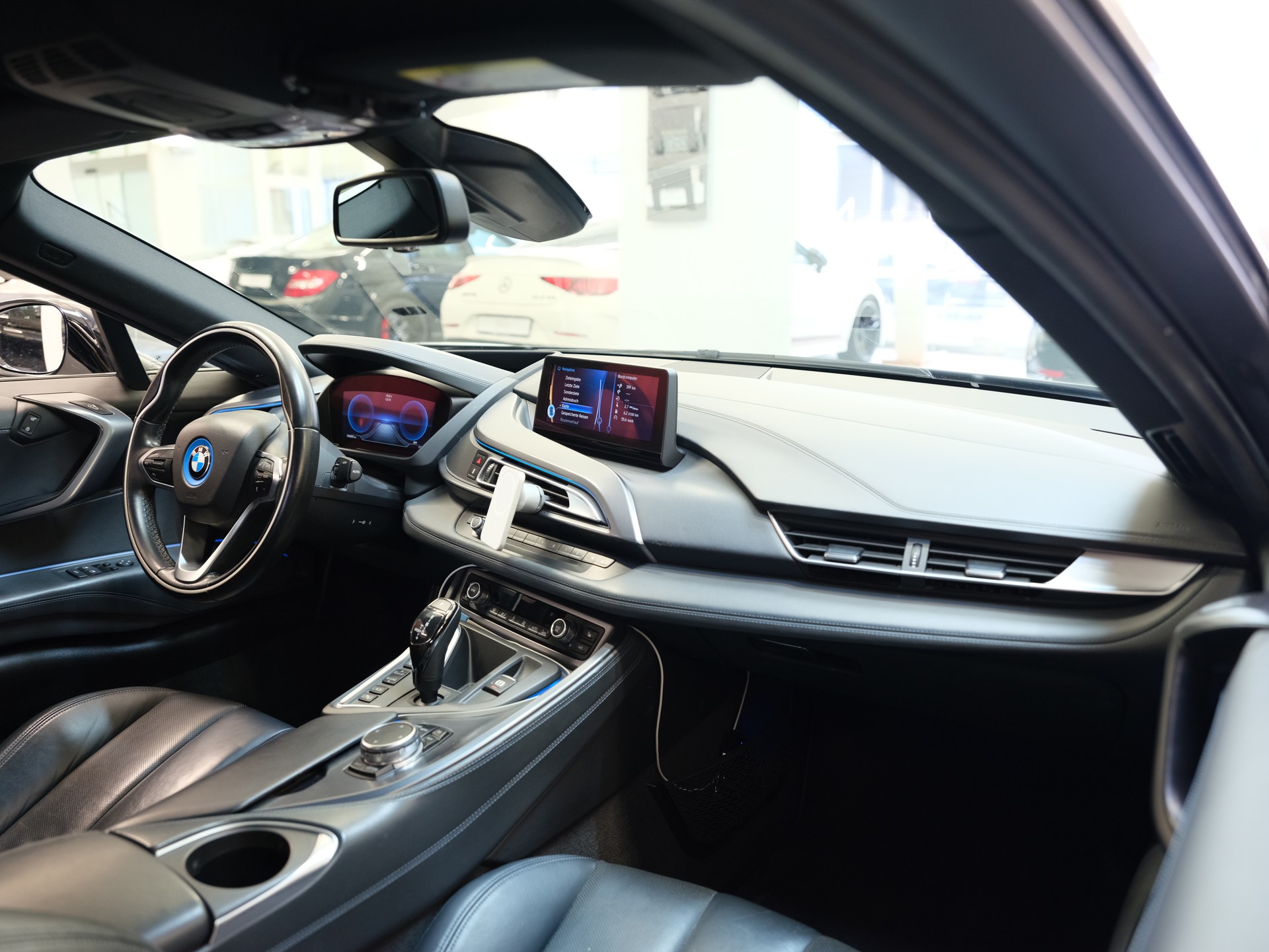 BMW i8 Coupé-image-9