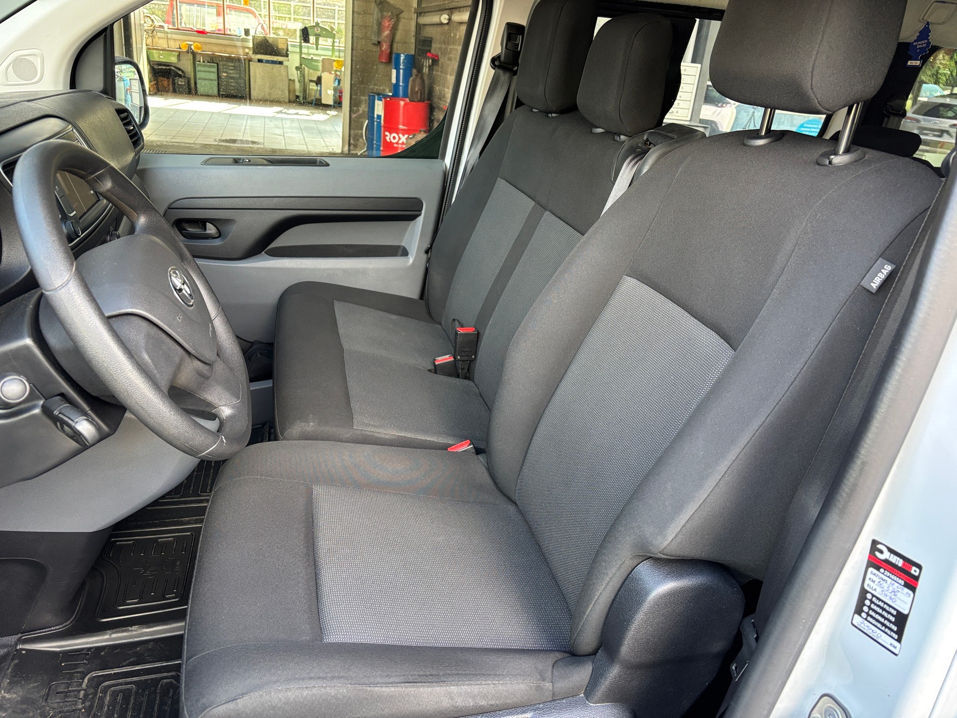 TOYOTA Proace 2.0D Shuttle-image-5