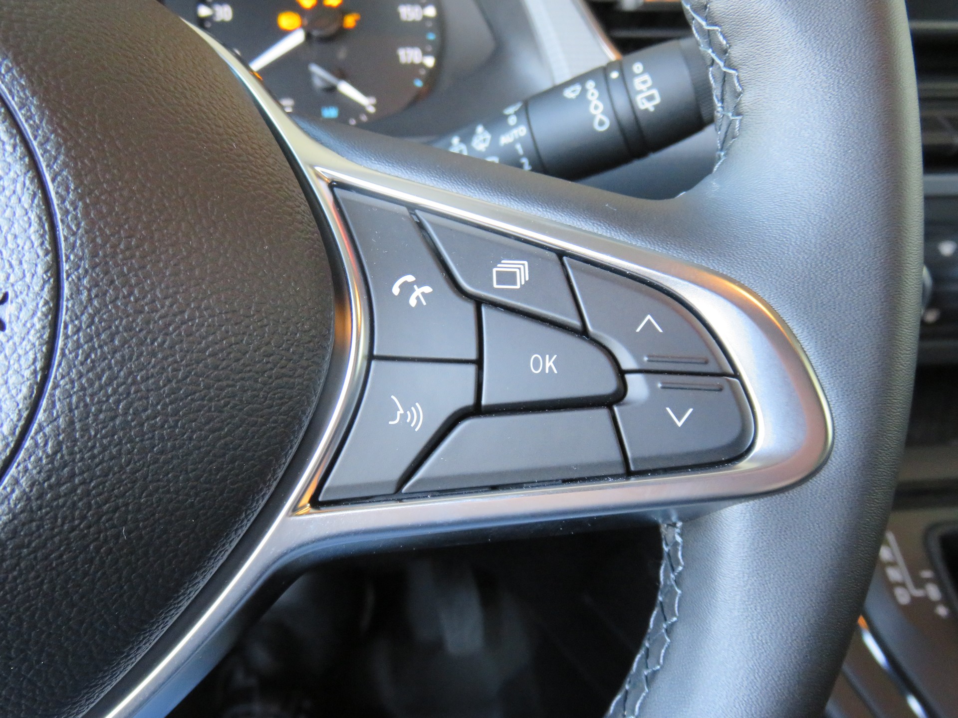 NISSAN Townstar EV45 kWh 22kW L1 N-Connecta-image-16