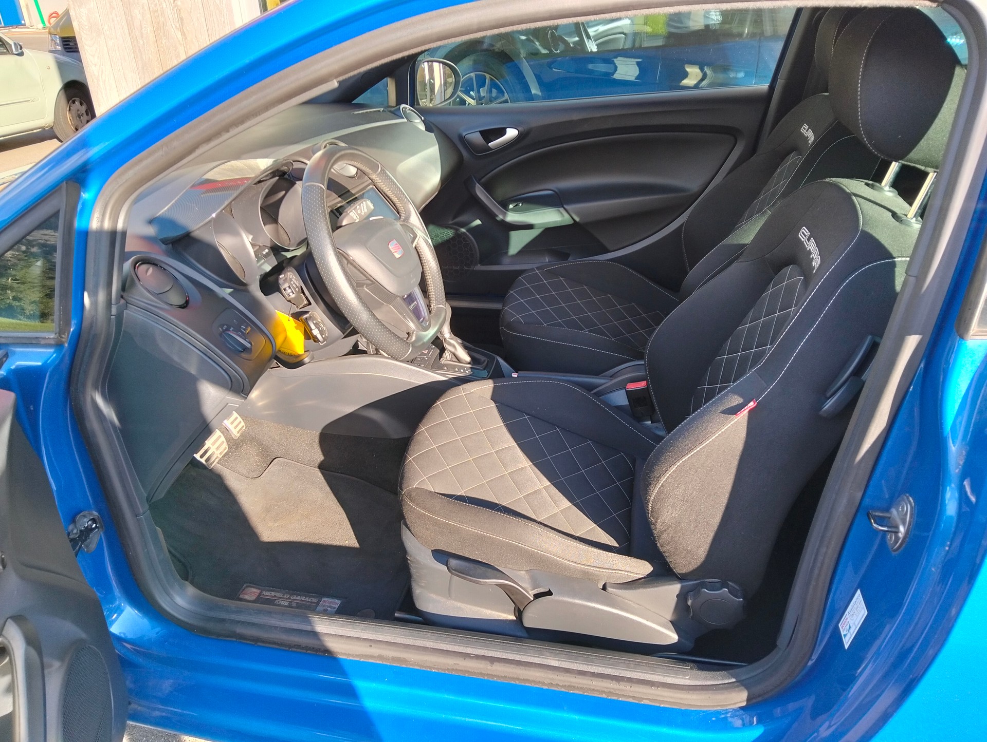 SEAT Ibiza SC 1.4 TSI Cupra DSG-image-4