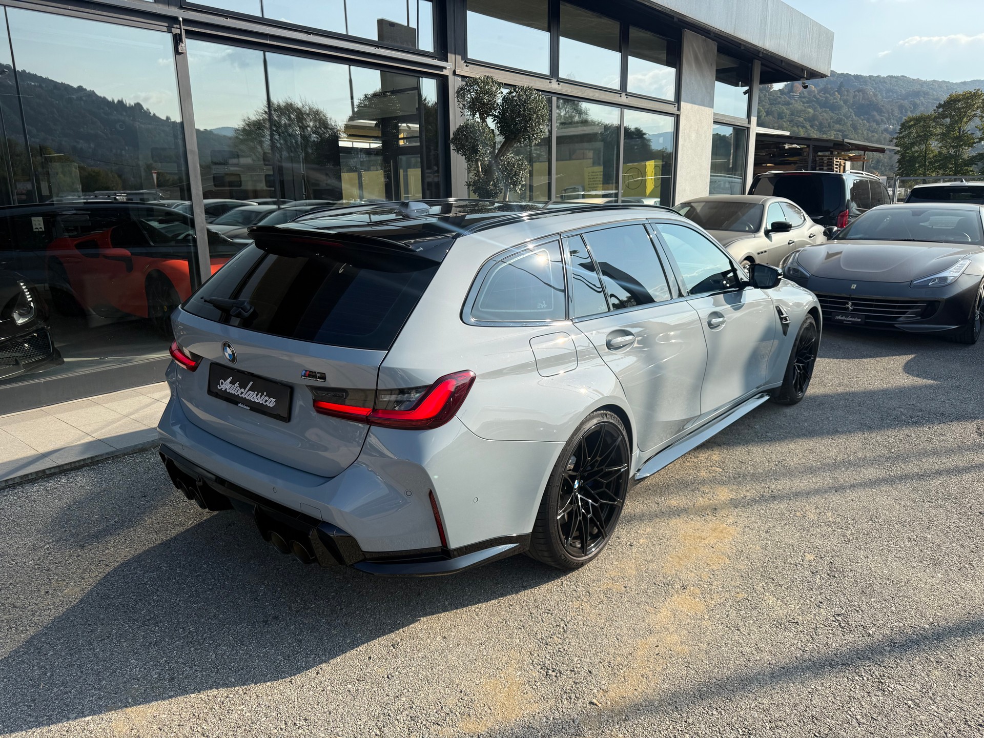 BMW M3 Touring xDrive Competition M-image-7