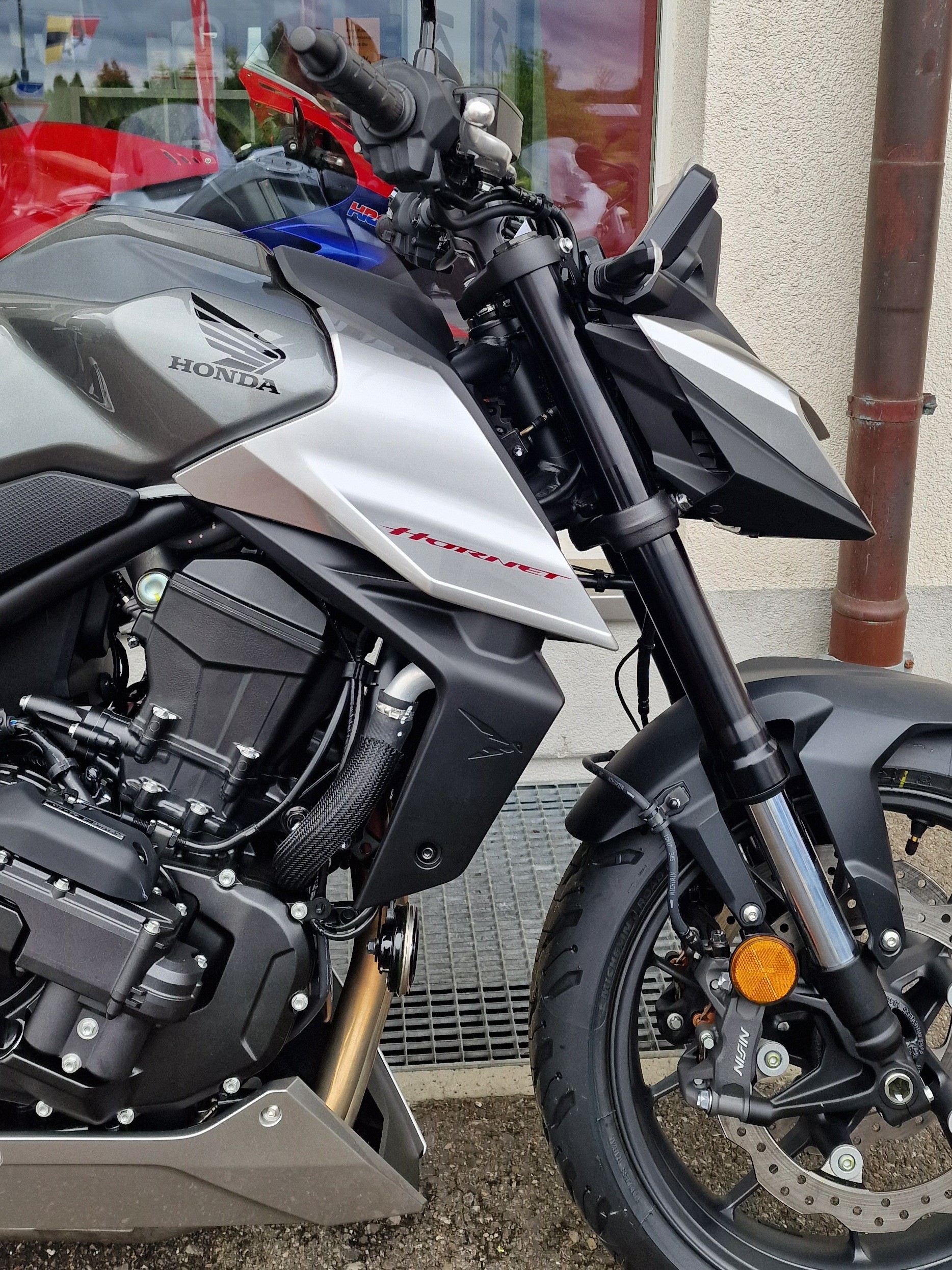 HONDA CB 750 Hornet * E-Clutch * - 2026-image-2