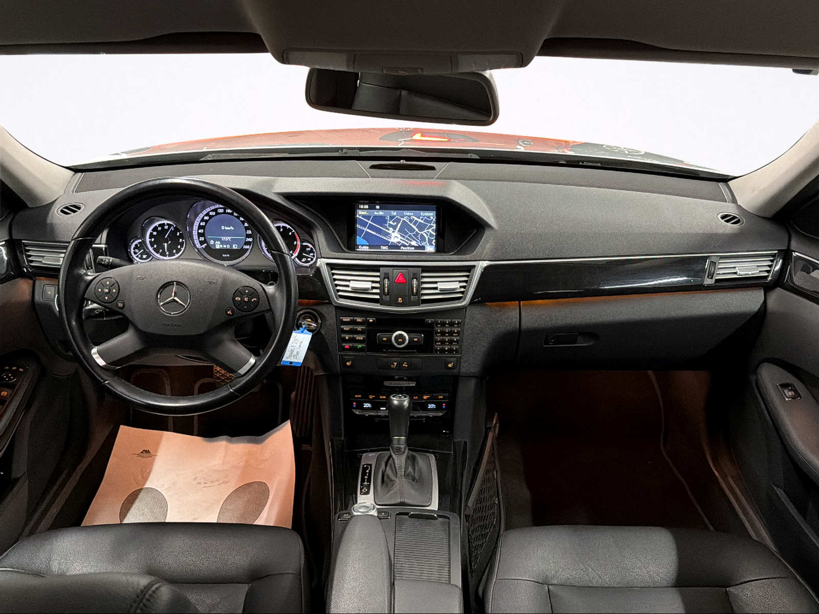 MERCEDES-BENZ E 250 CDI BlueEfficiency Avantgarde Automatic-image-8