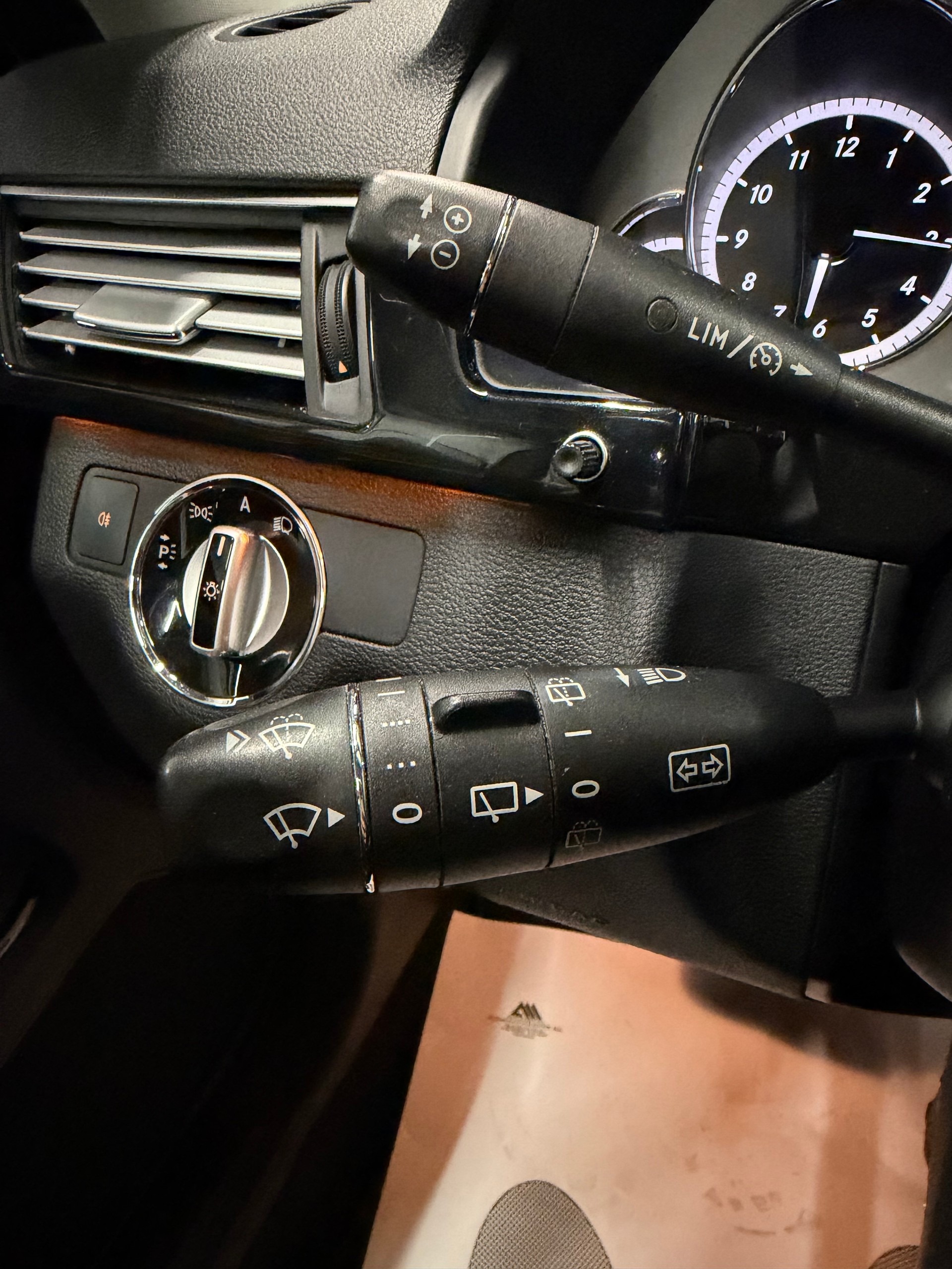 MERCEDES-BENZ E 250 CDI BlueEfficiency Avantgarde Automatic-image-17