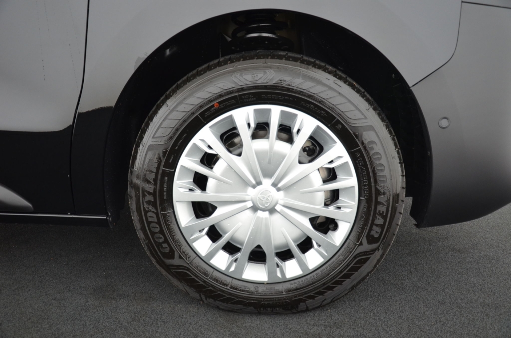 TOYOTA Proace EV 75kWh Medium Advanced-image-9