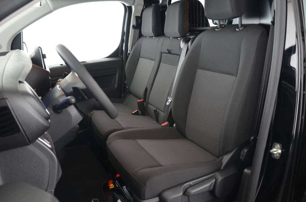 TOYOTA Proace EV 75kWh Medium Advanced-image-11