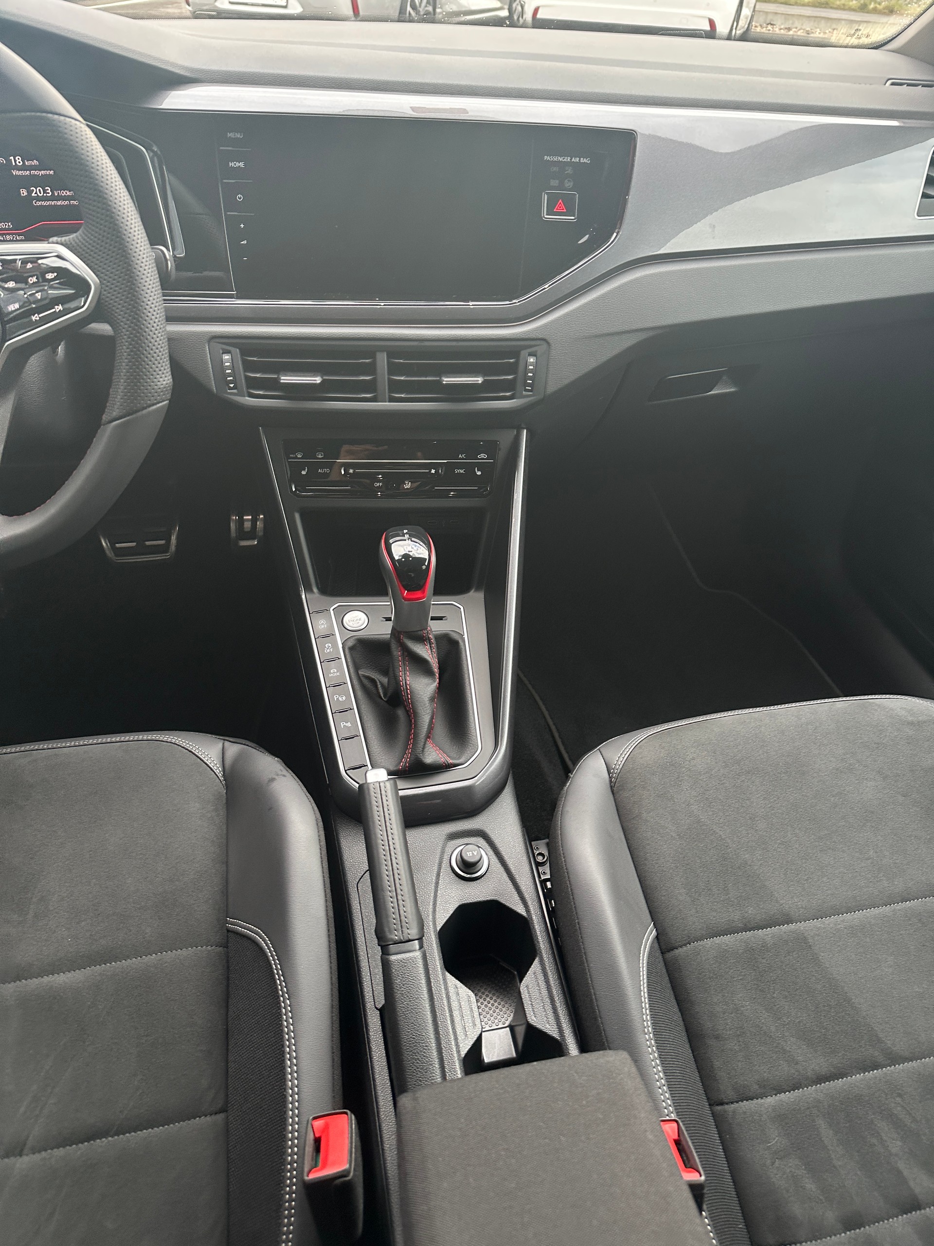 VW Polo 2.0 TSI GTI DSG-image-7