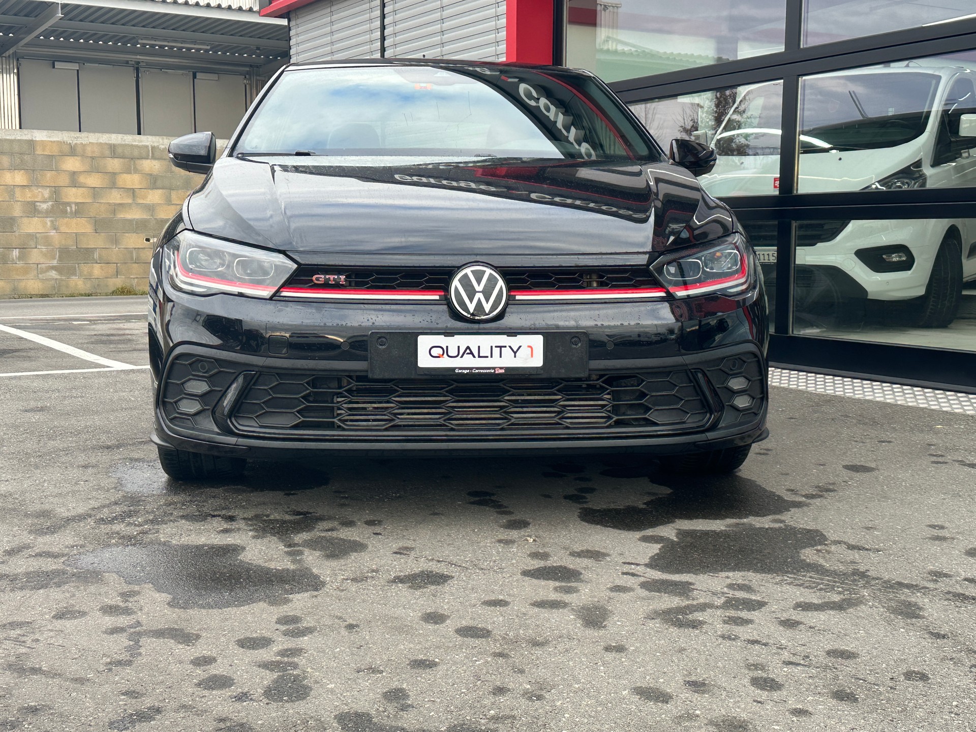 VW Polo 2.0 TSI GTI DSG-image-2