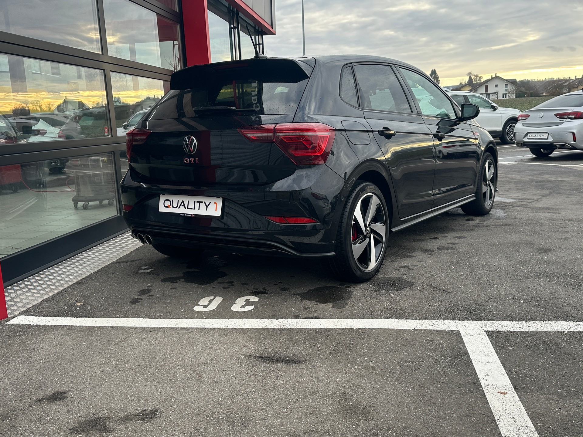 VW Polo 2.0 TSI GTI DSG-image-3
