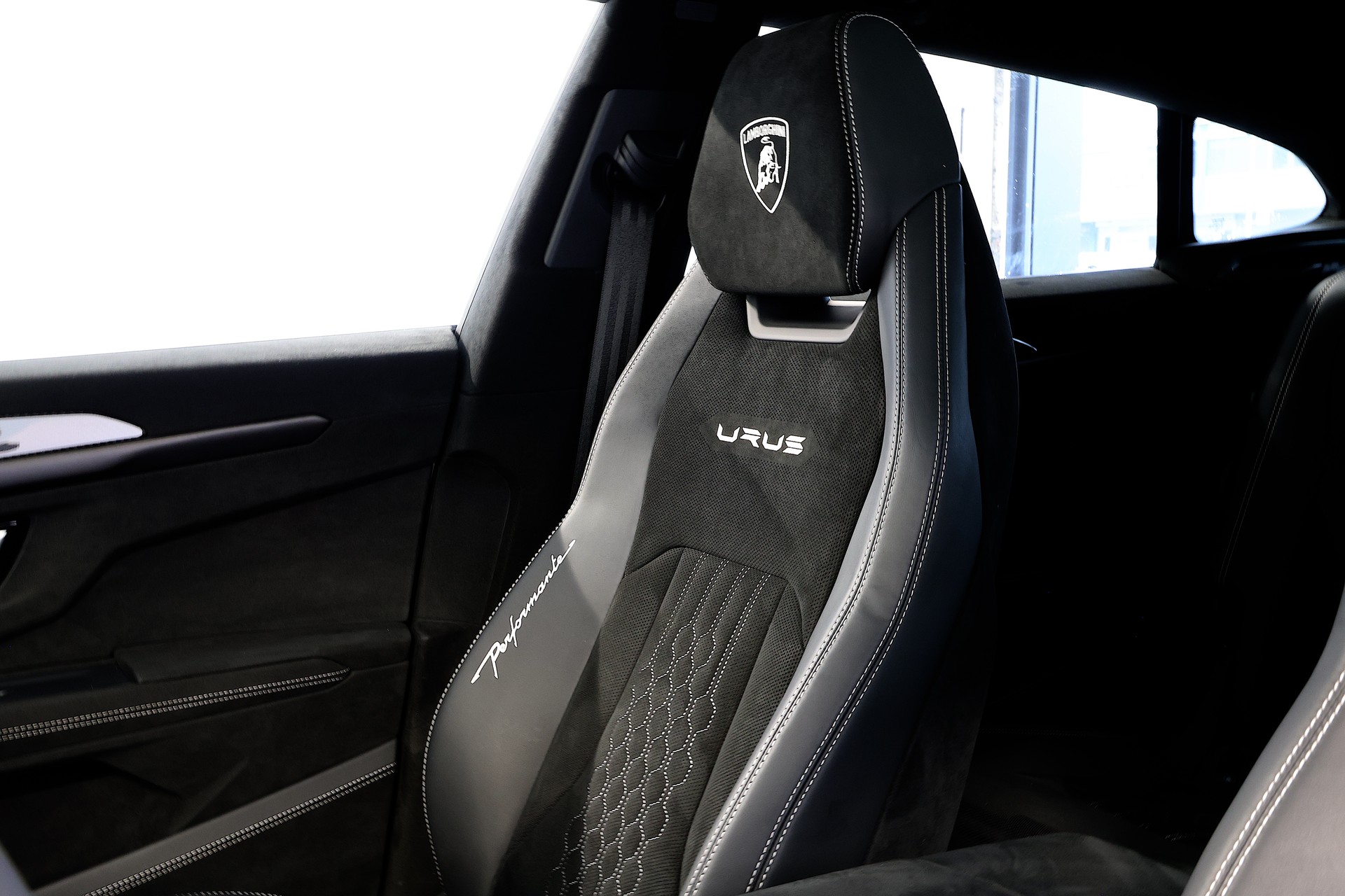 LAMBORGHINI Urus Performante *FULL-Carbon*-image-20