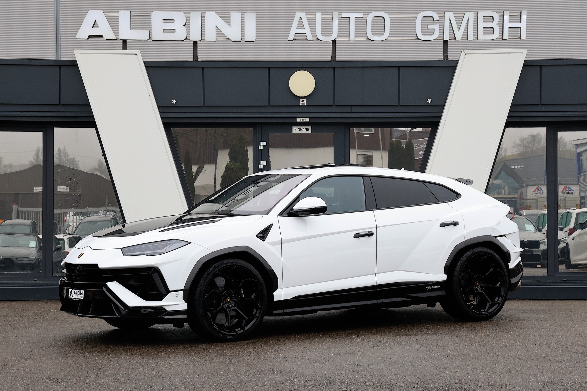 LAMBORGHINI Urus Performante *FULL-Carbon*