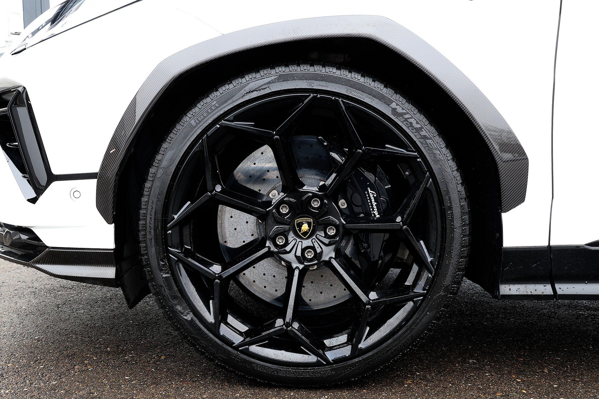 LAMBORGHINI Urus Performante *FULL-Carbon*-image-16