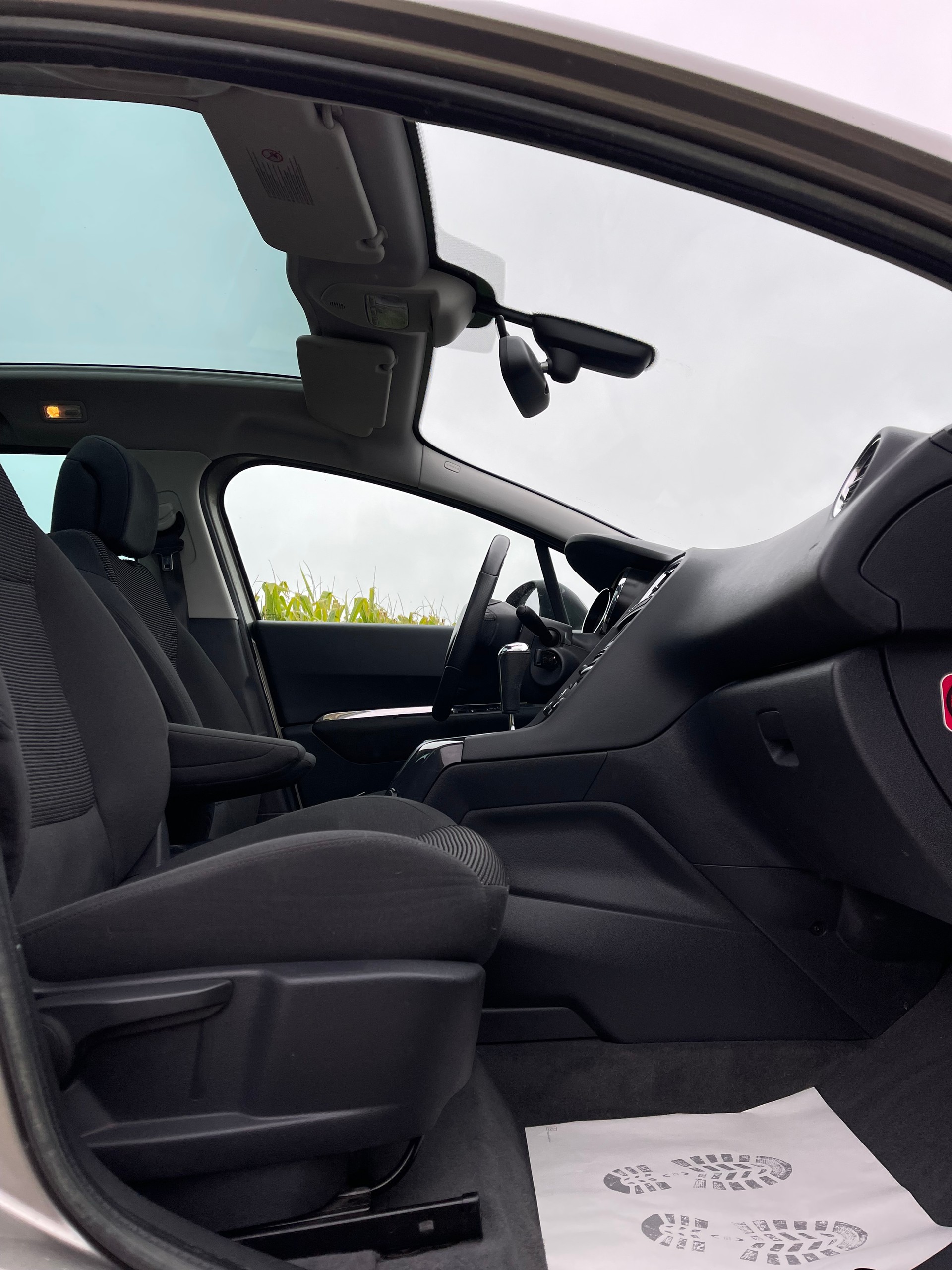 PEUGEOT 5008 1.6 16V T Sport Pack Automatic-image-13