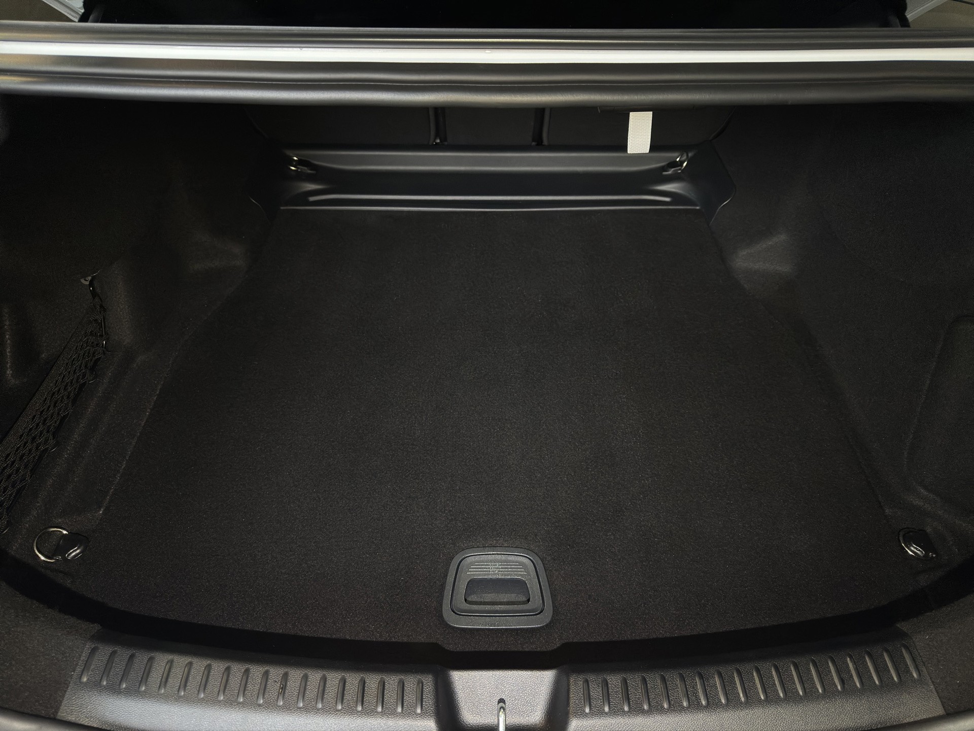 MERCEDES-BENZ E 200 9G-Tronic AMG Line "Night Star-21" Aluräder-AHK-360°Kam."-image-25