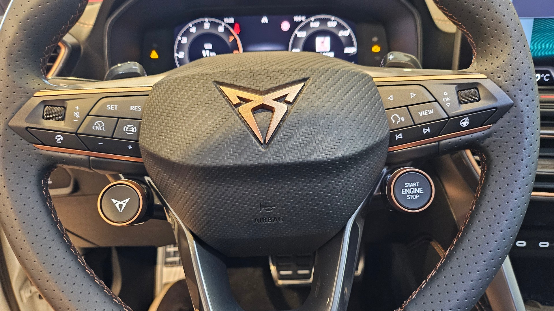 CUPRA LEON ST 2.0 TSI VZ DSG 4Drive-image-29