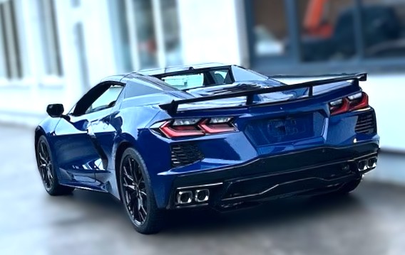 CHEVROLET Corvette C8 Stingray 3LT-showroom-element-1