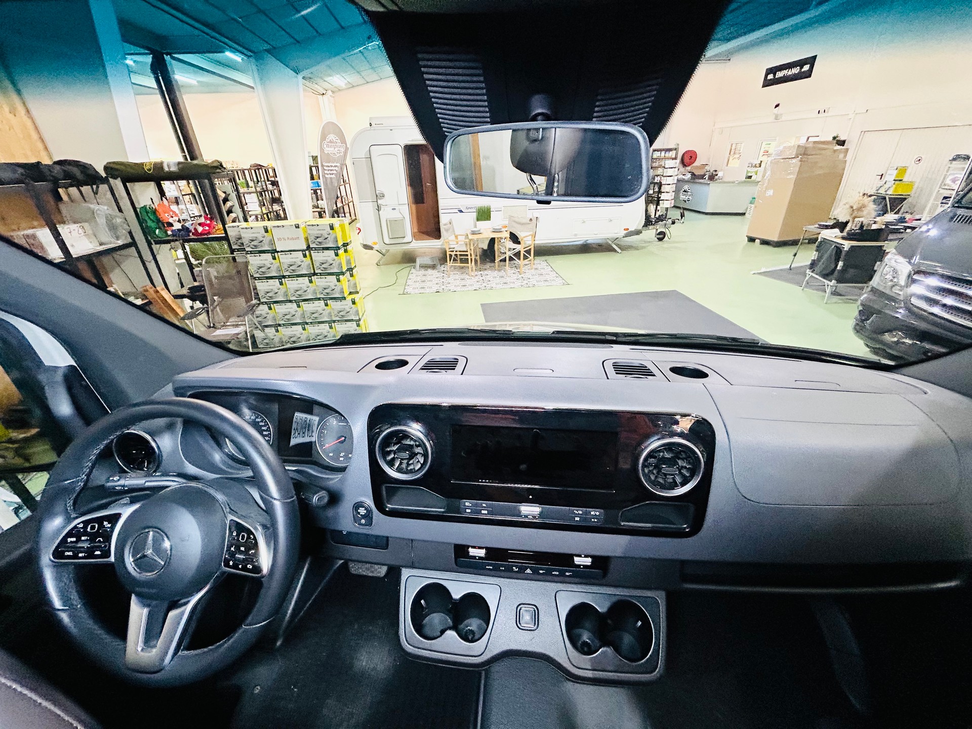 MERCEDES-BENZ Budfellas-image-8