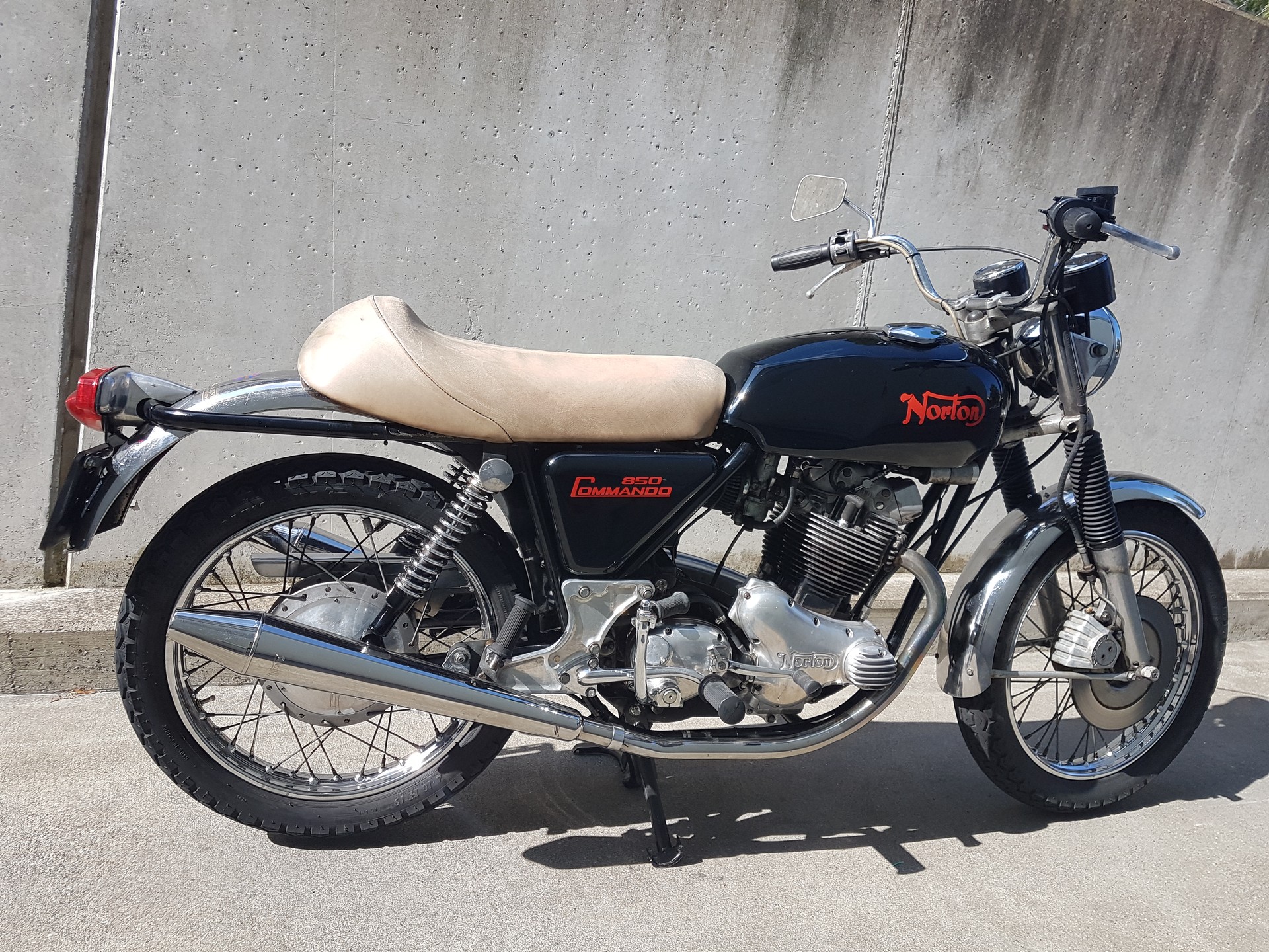 NORTON Commando 850-image-9